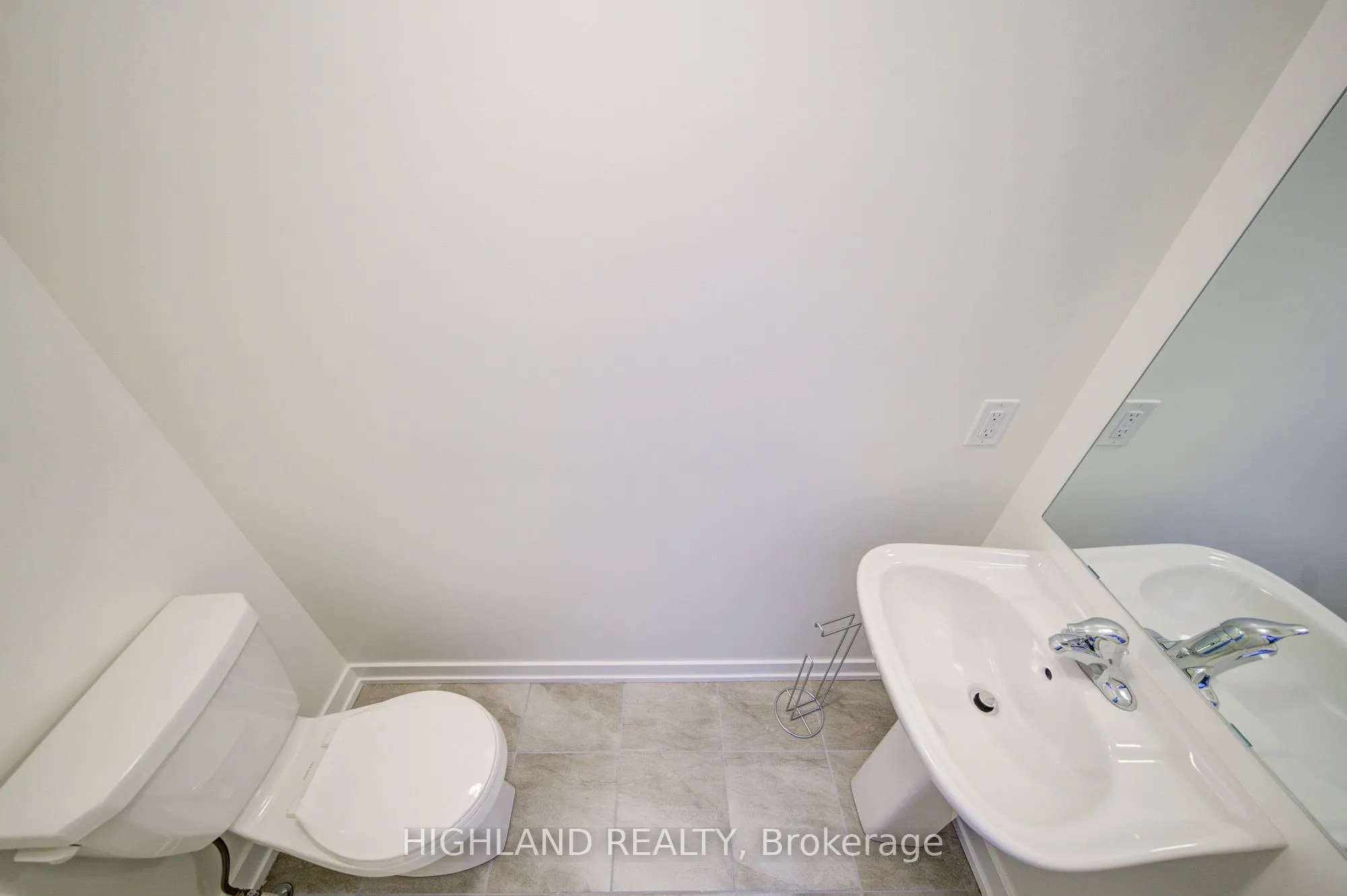1164 Dartmouth Crescent