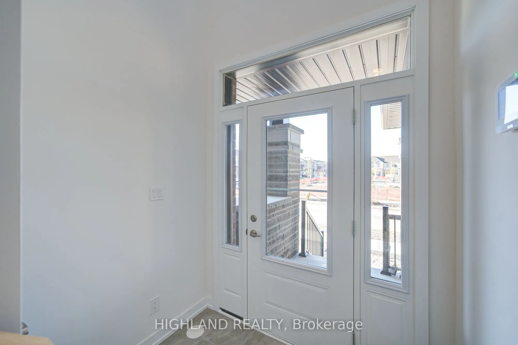 1164 Dartmouth Crescent