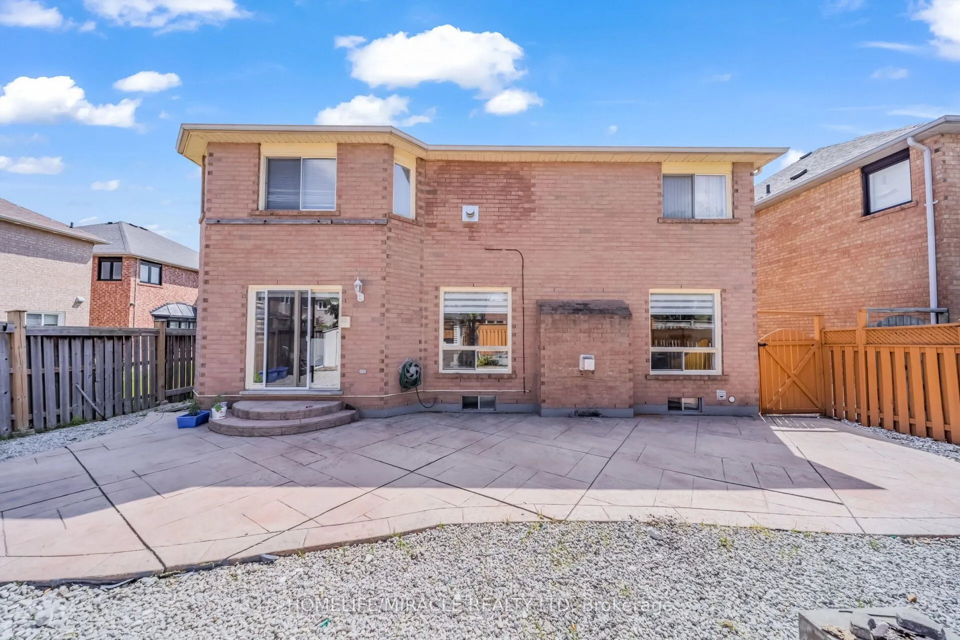 32 Gold Tree Street
