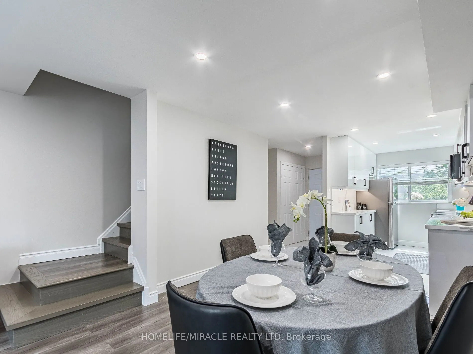 180 Mississauga Valley Boulevard #124