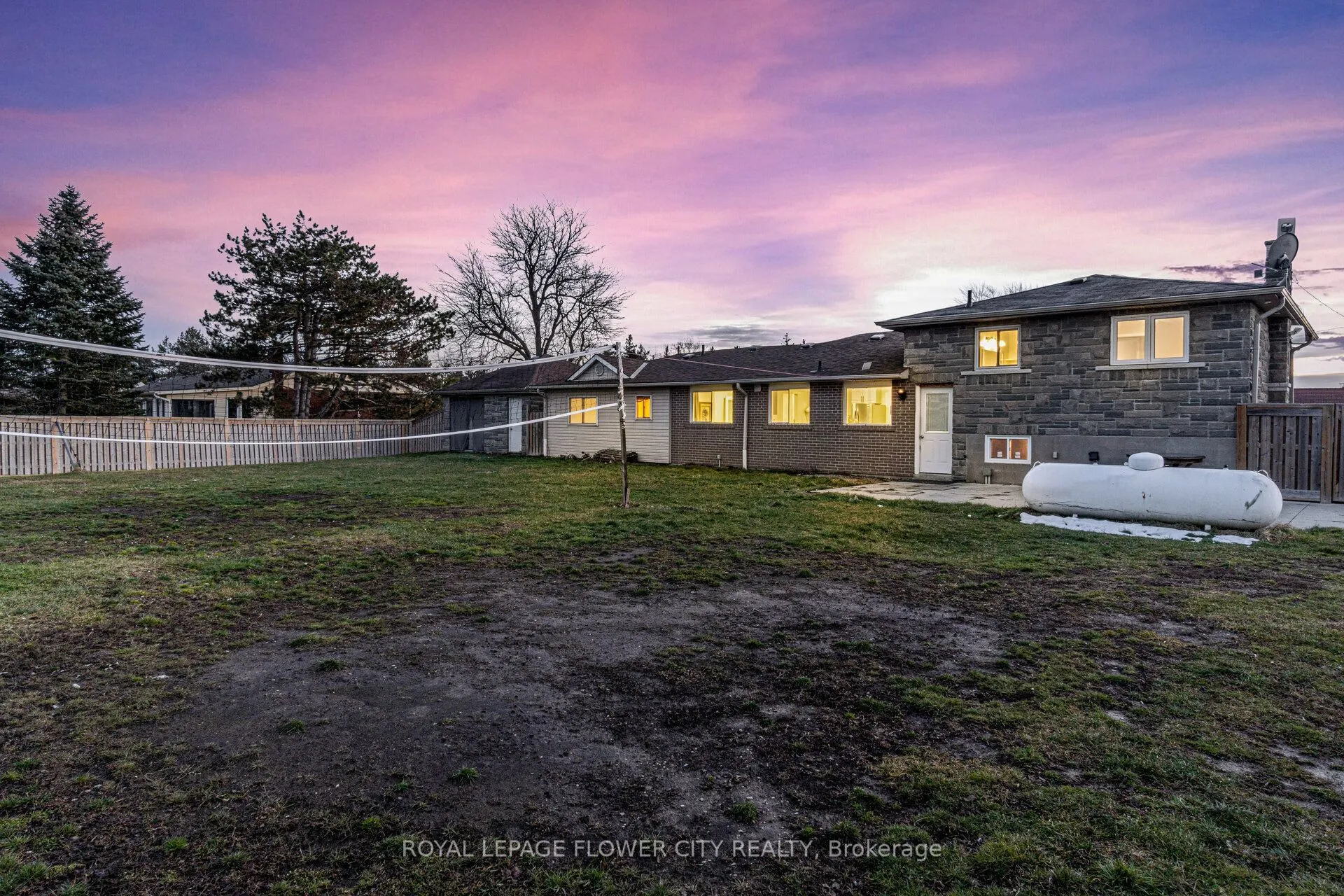 12821 Heritage Road