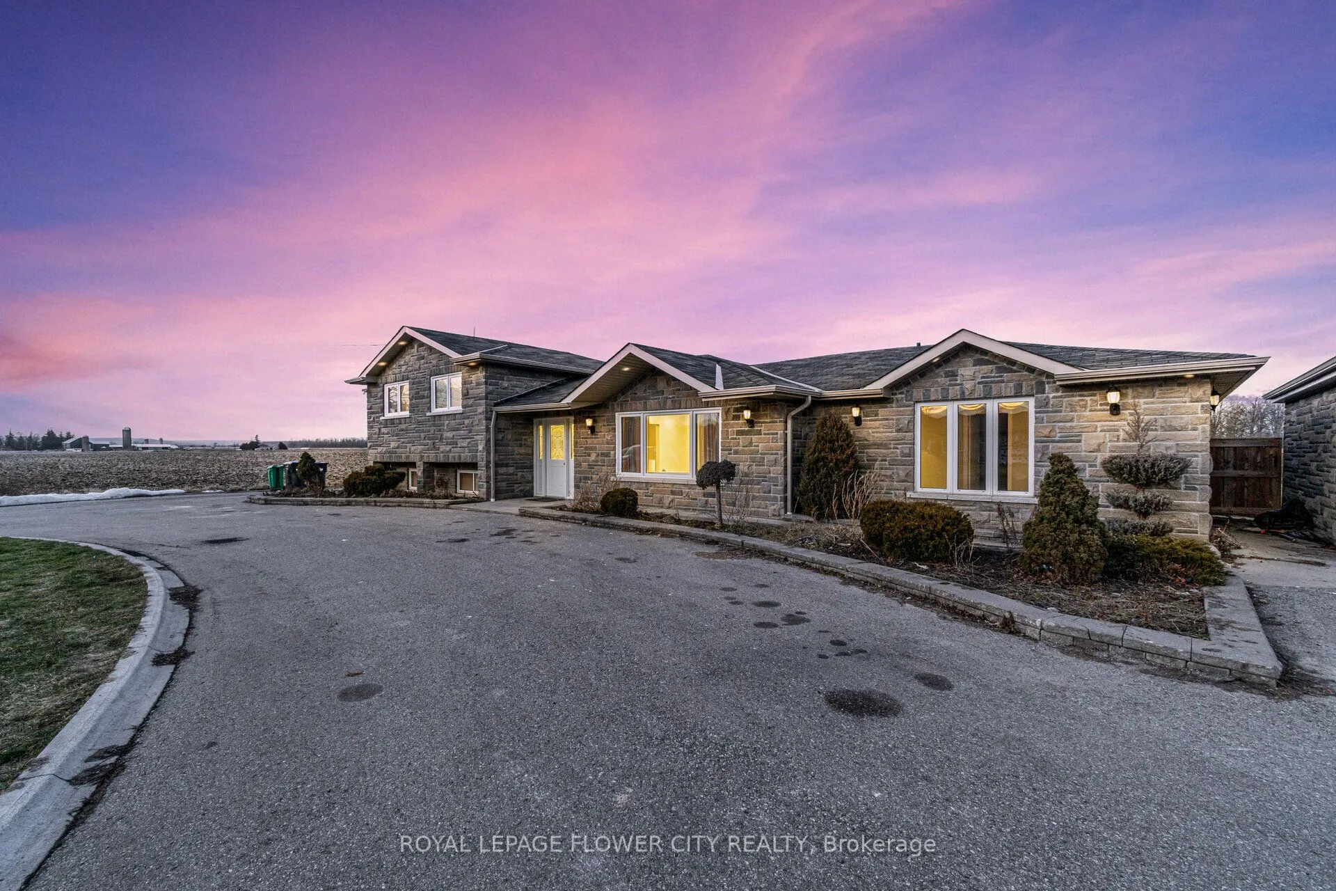 12821 Heritage Road