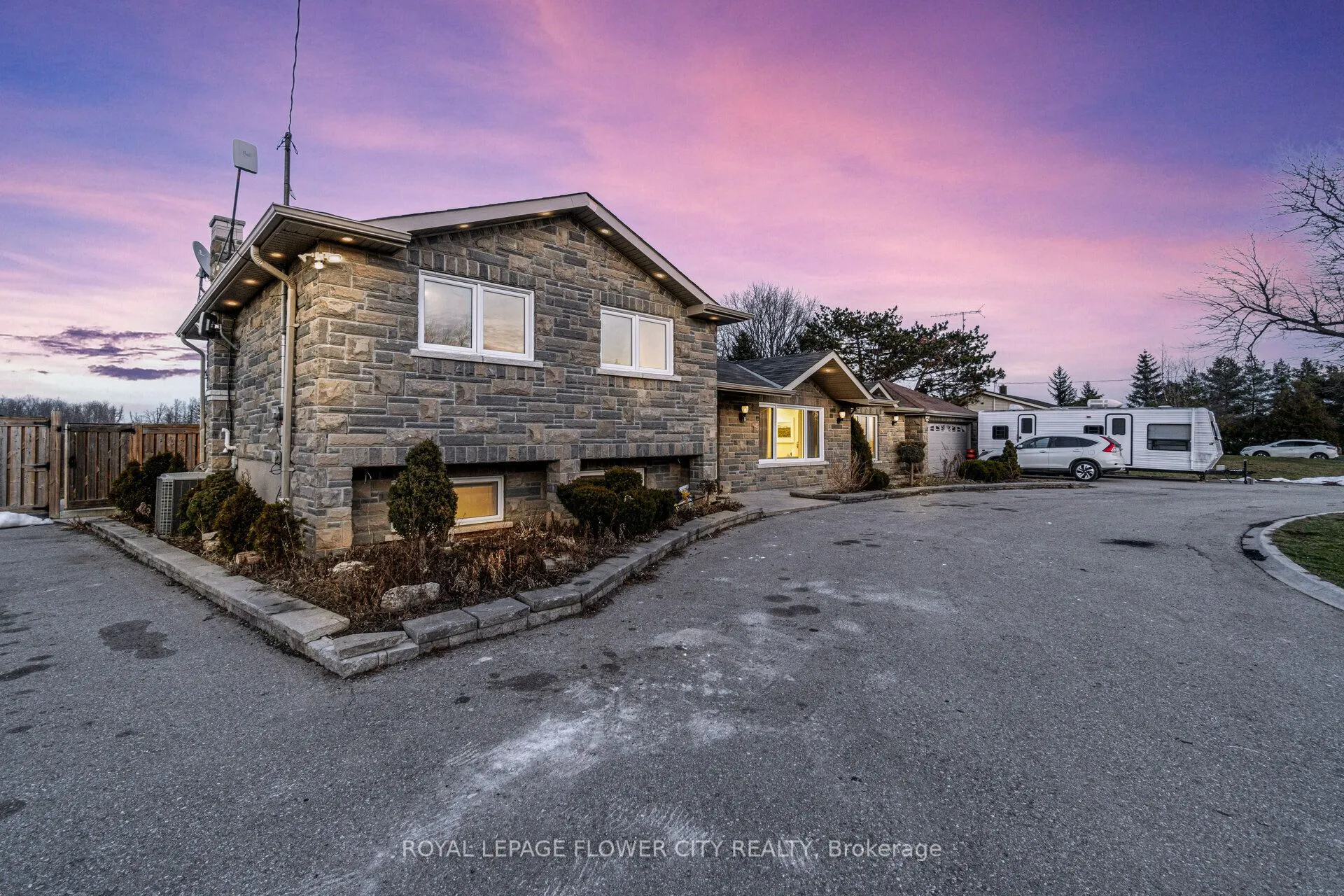 12821 Heritage Road