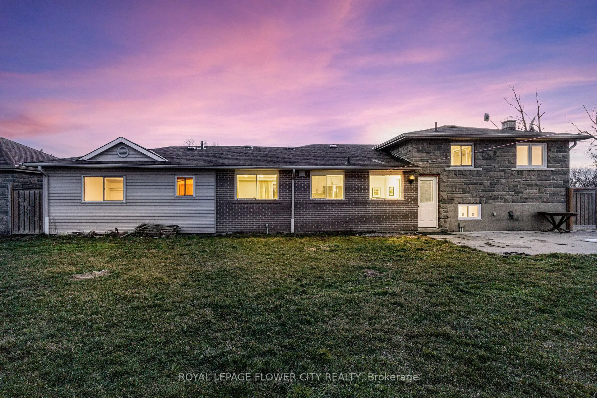 12821 Heritage Road