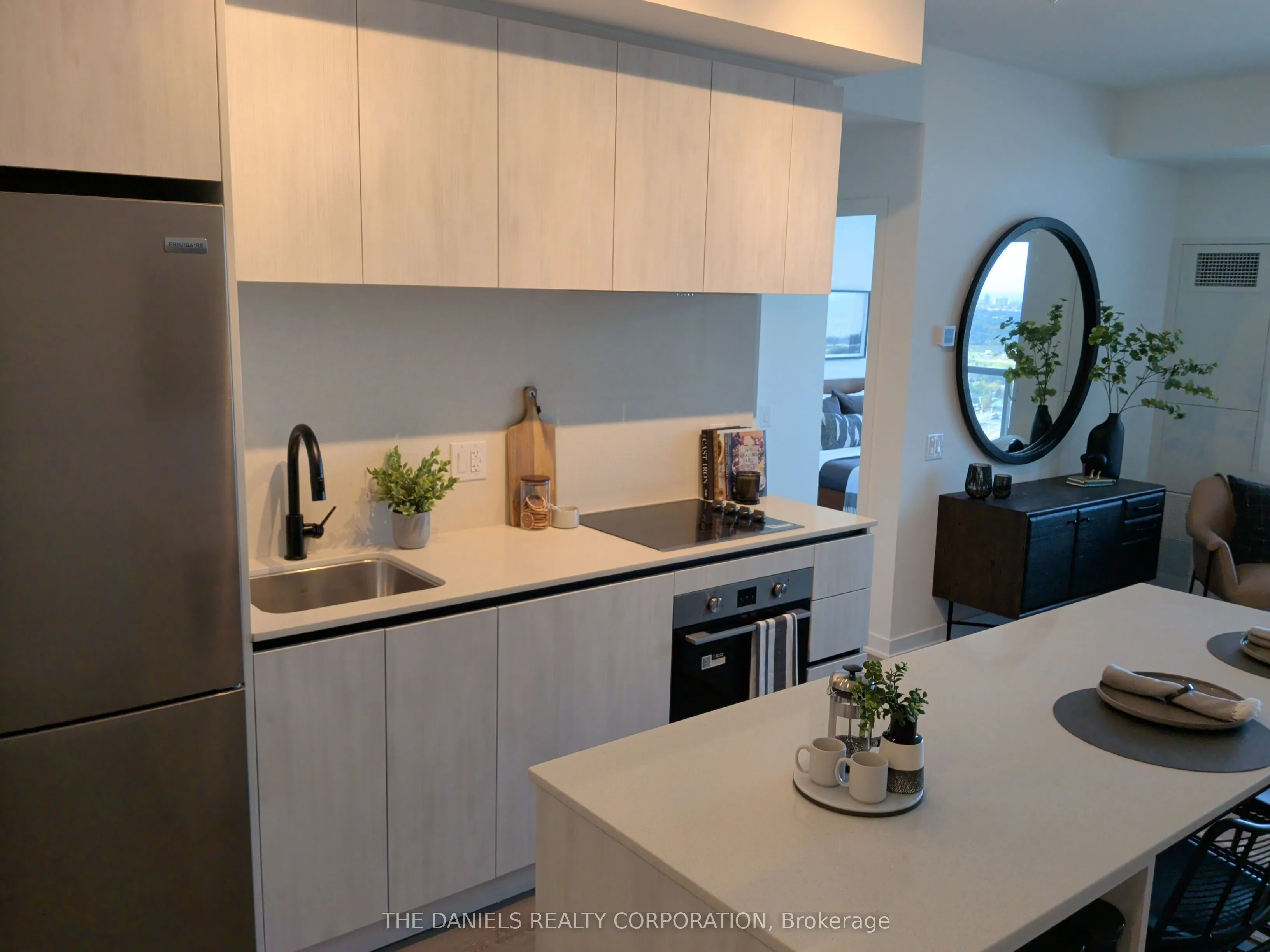 2495 Eglinton Avenue W #2512
