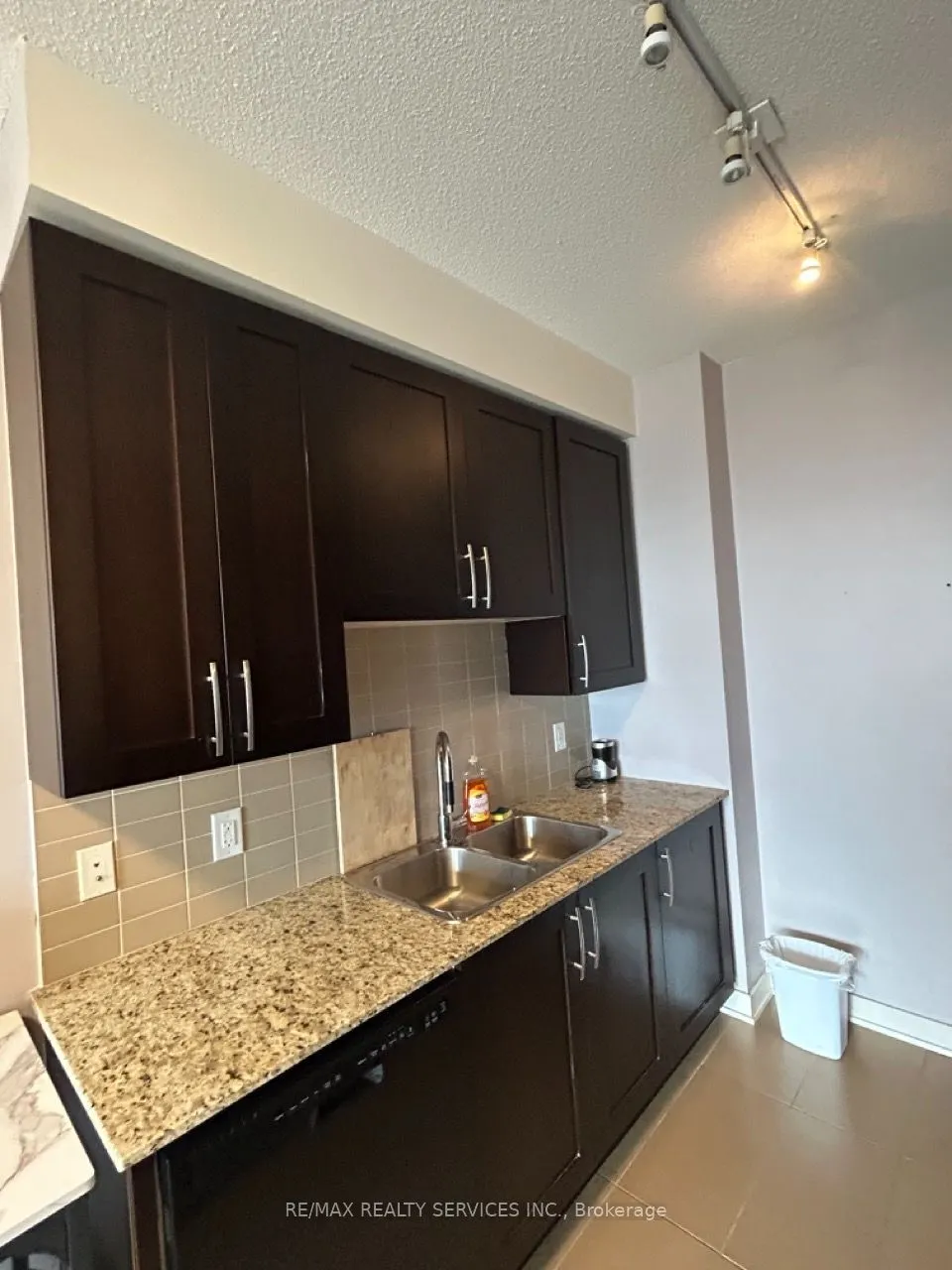 4070 Confederation Parkway #4005