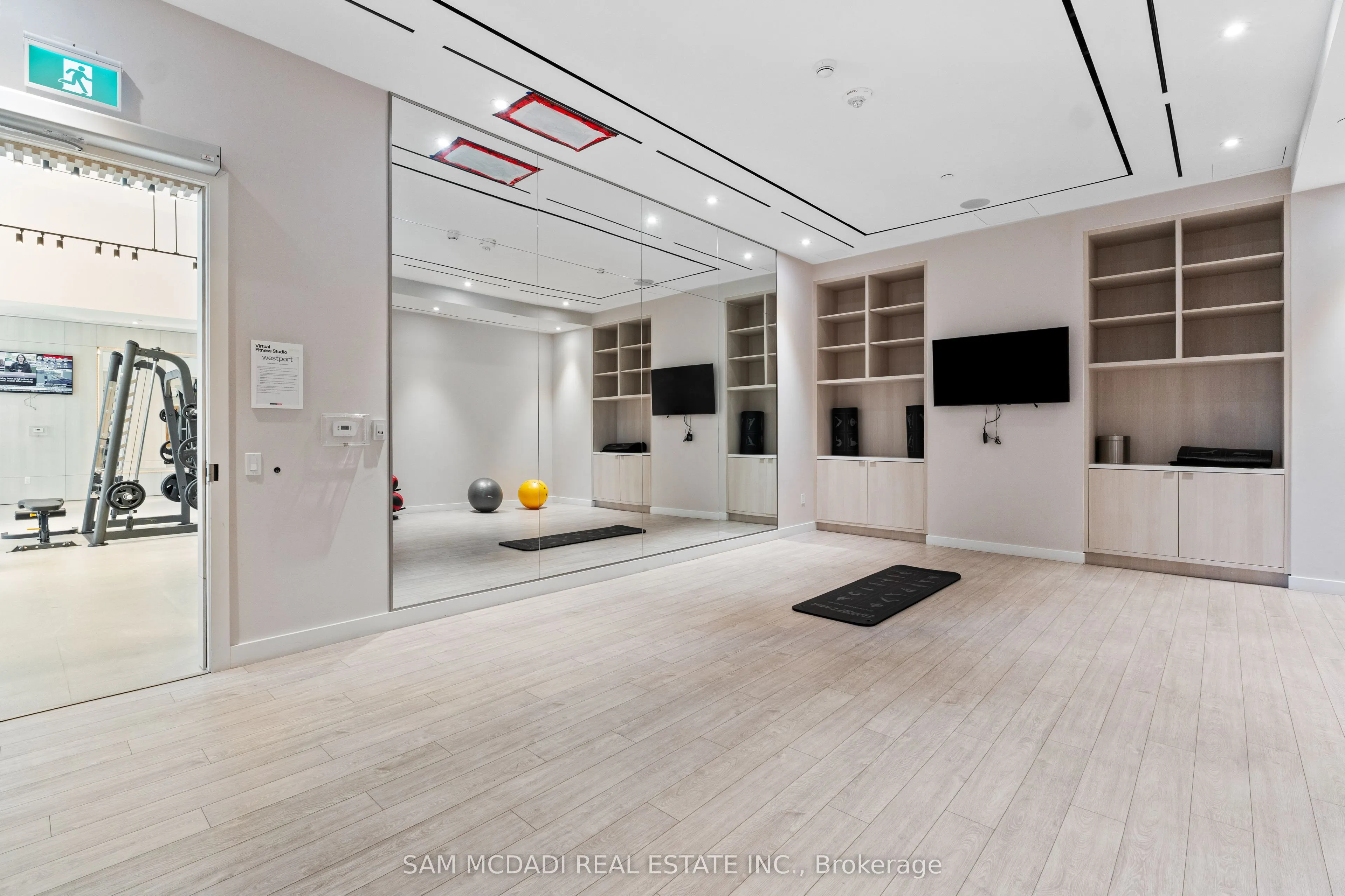 28 Ann Street #1304