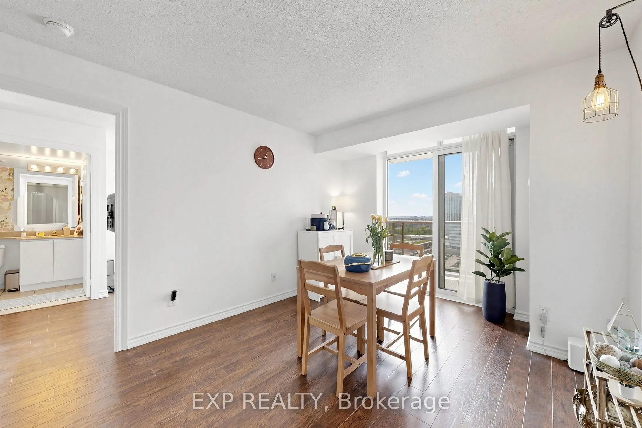 5233 Dundas Street W ##1428