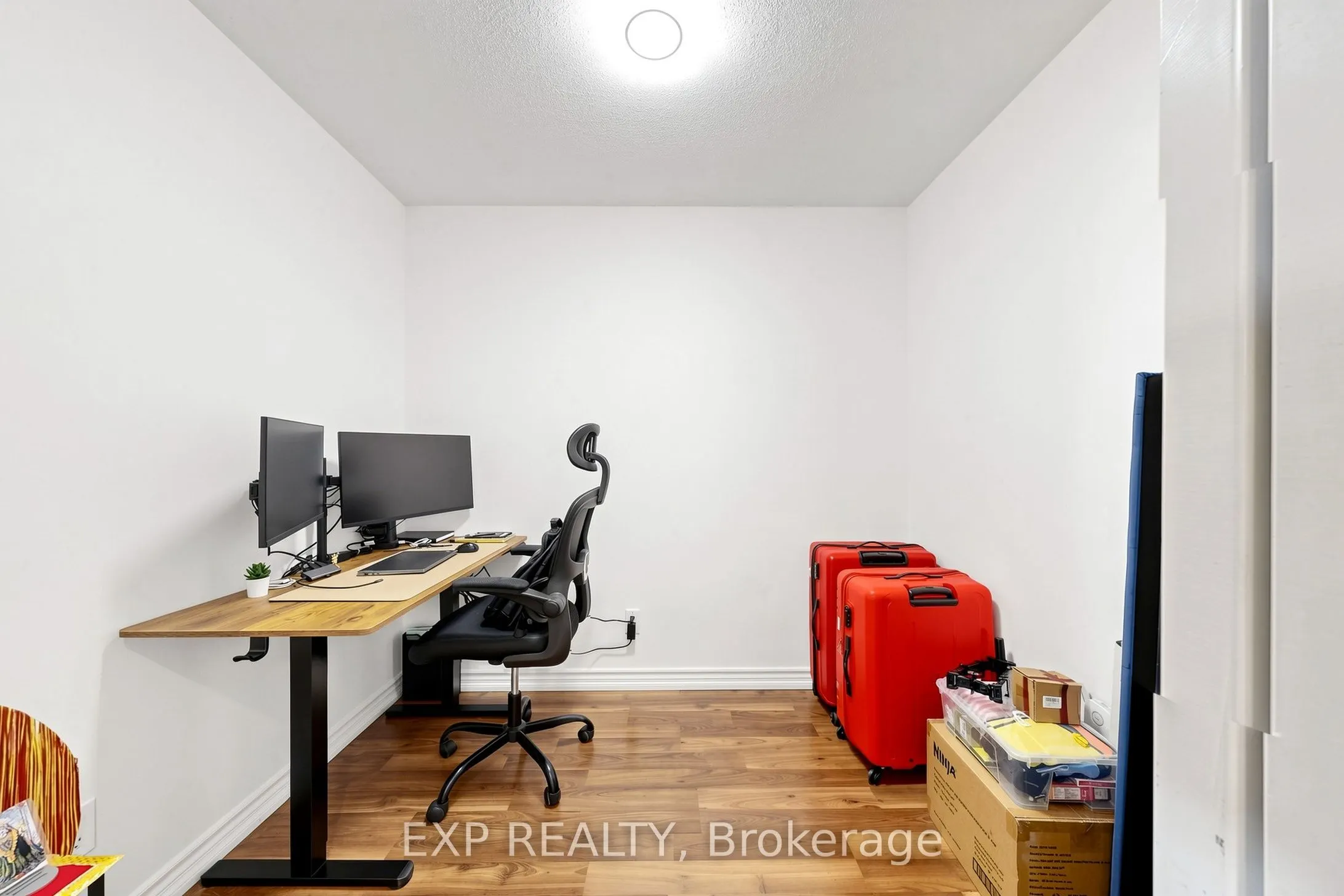 5233 Dundas Street W ##1428