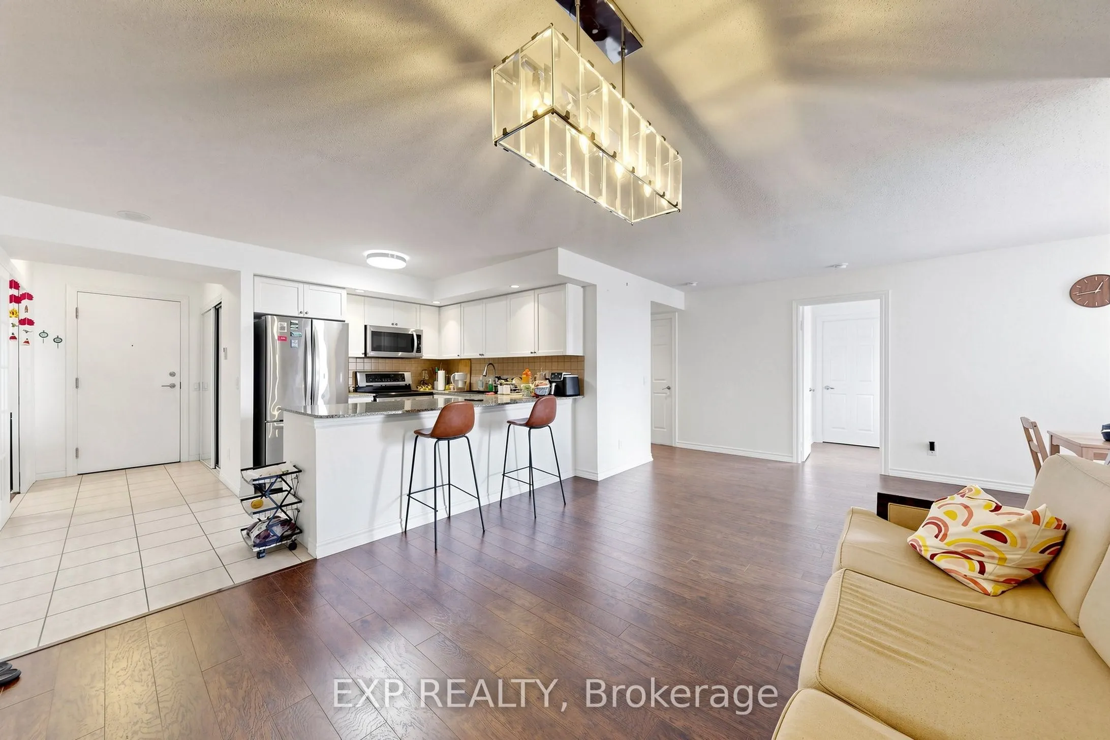 5233 Dundas Street W ##1428