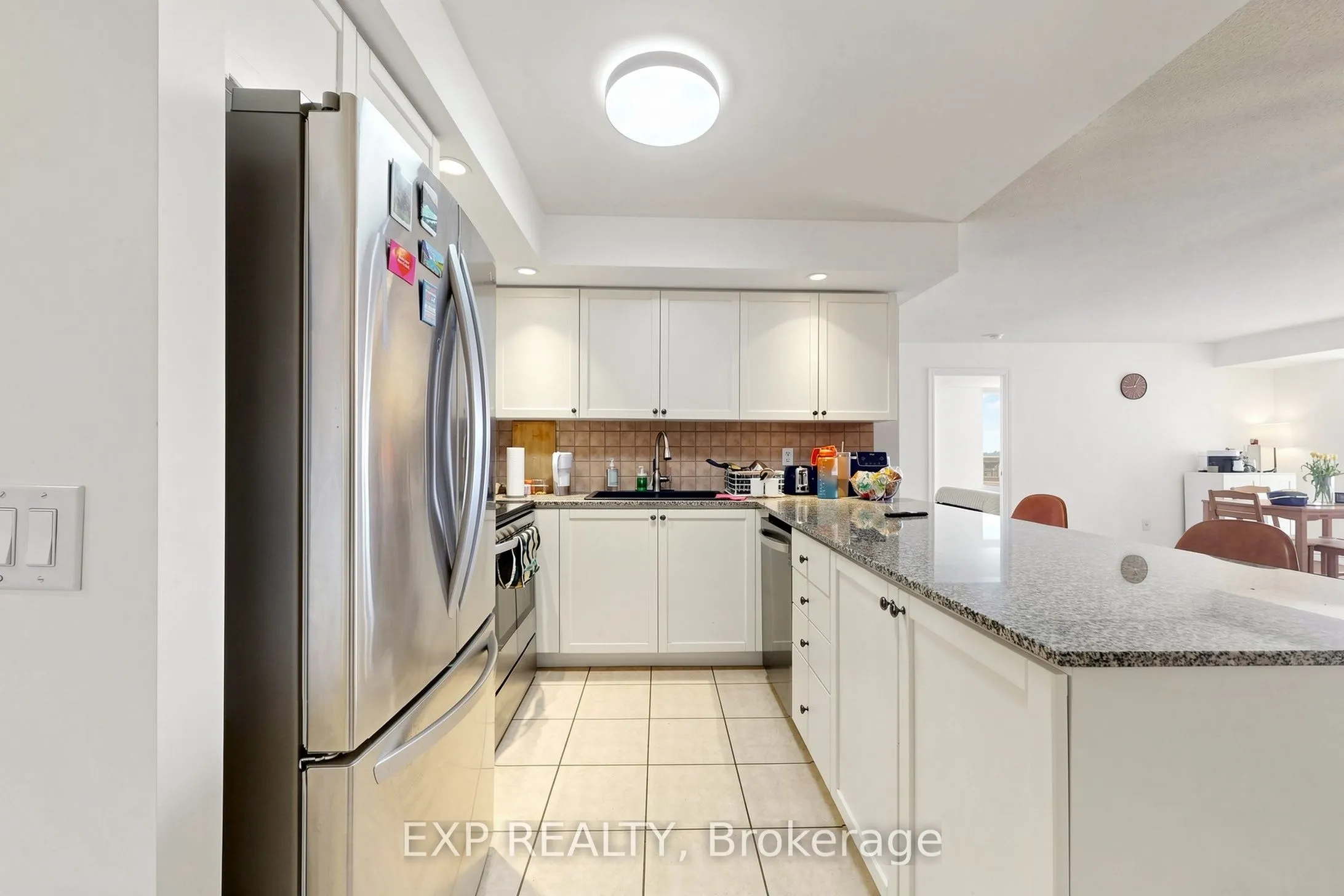 5233 Dundas Street W ##1428