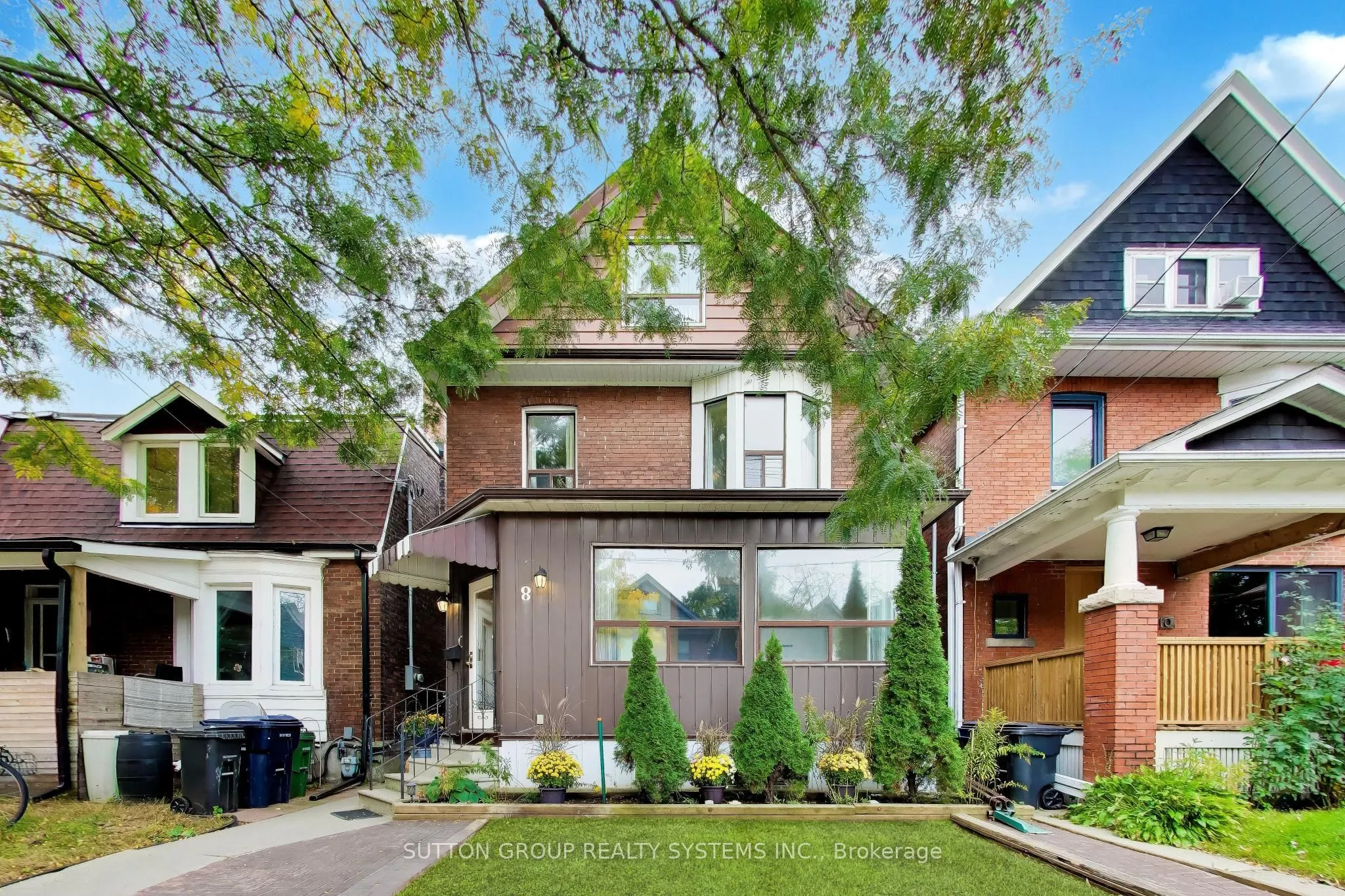 8 Alhambra Avenue