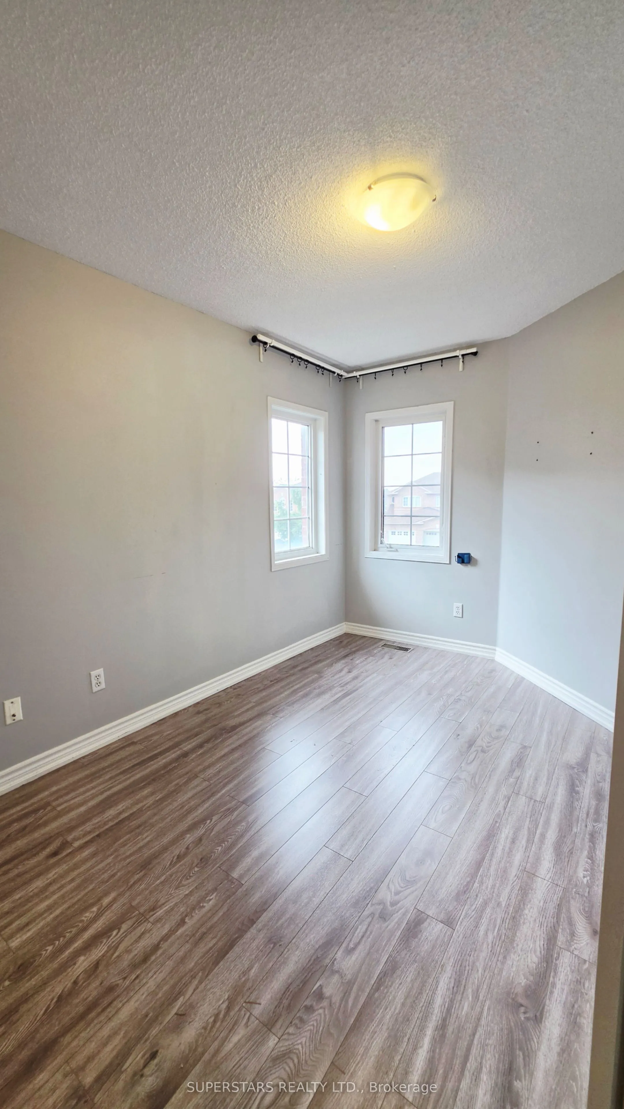 1200 Foxglove Place