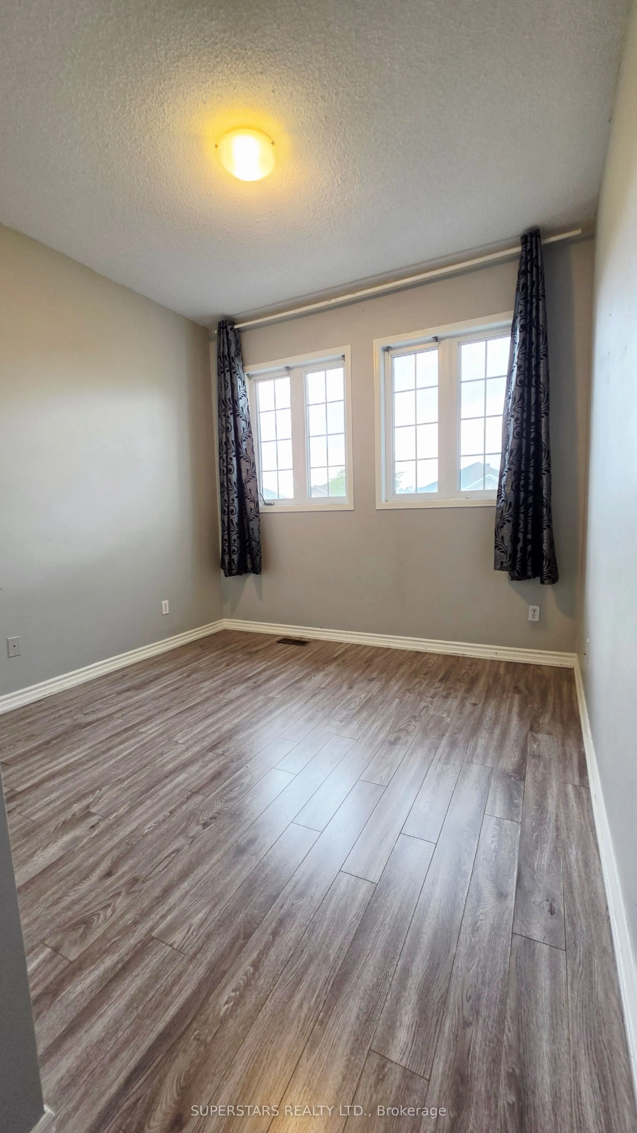 1200 Foxglove Place