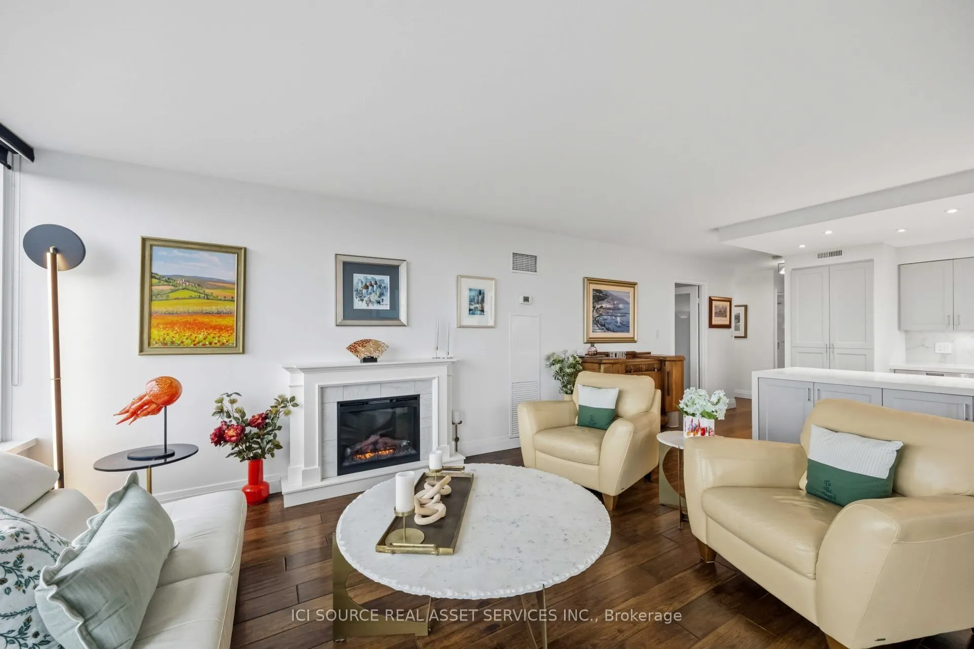 50 Quebec Avenue #1601