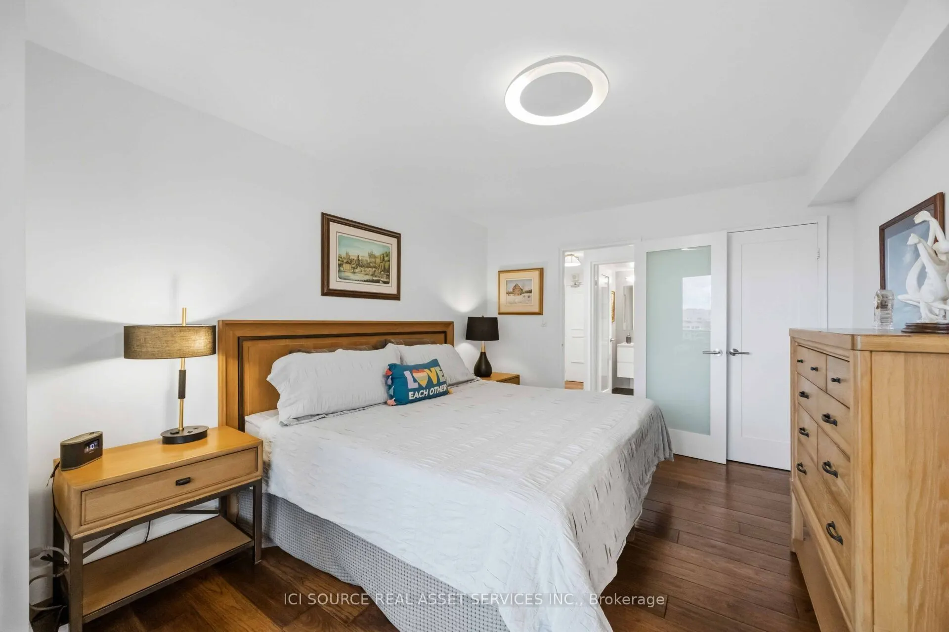 50 Quebec Avenue #1601