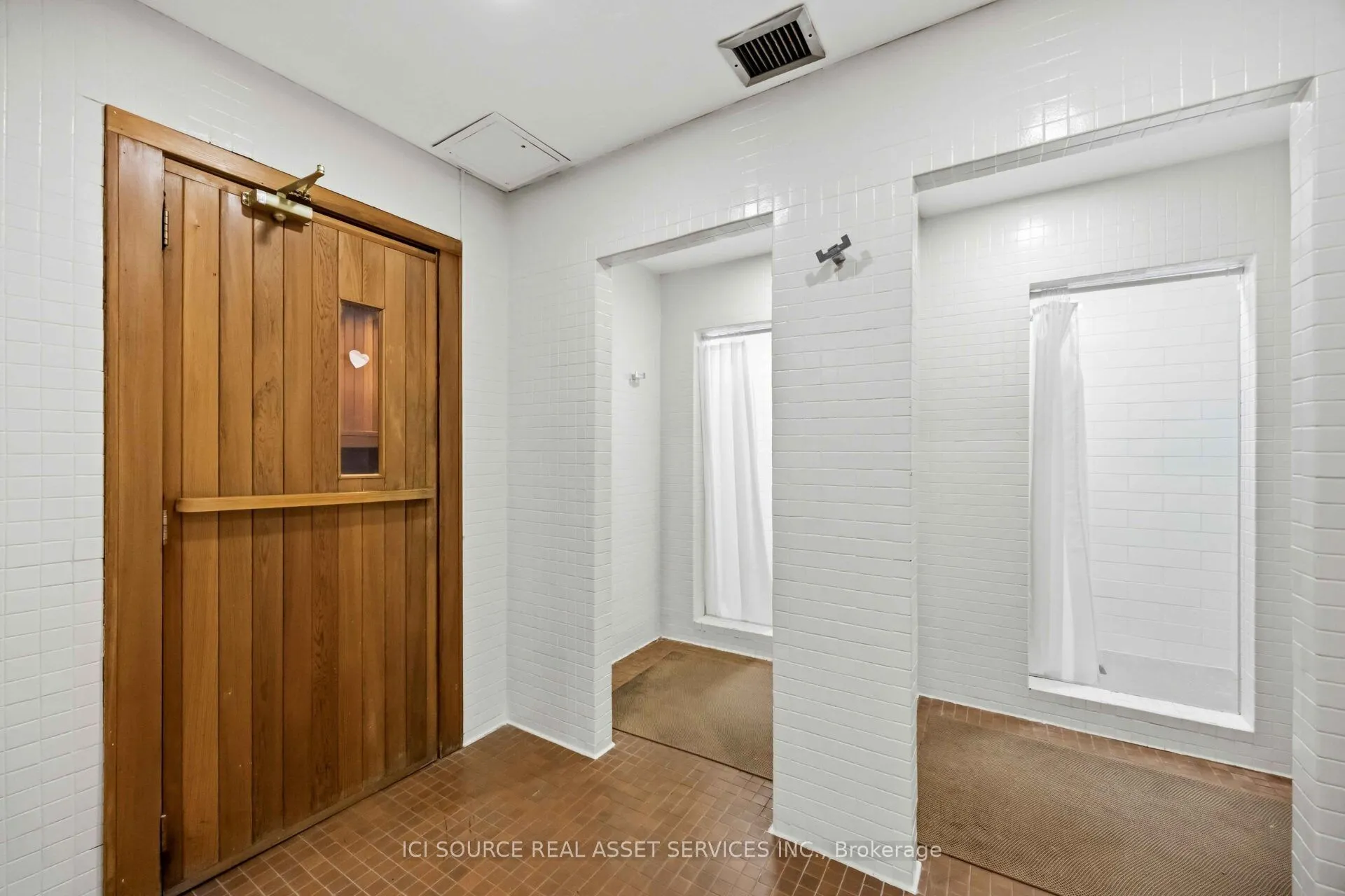50 Quebec Avenue #1601