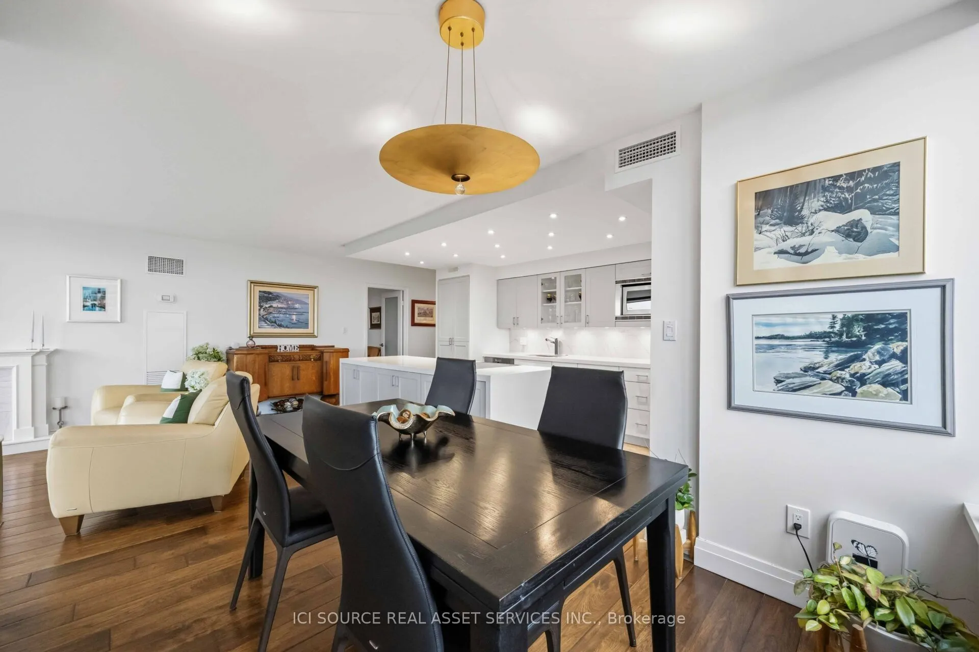 50 Quebec Avenue #1601
