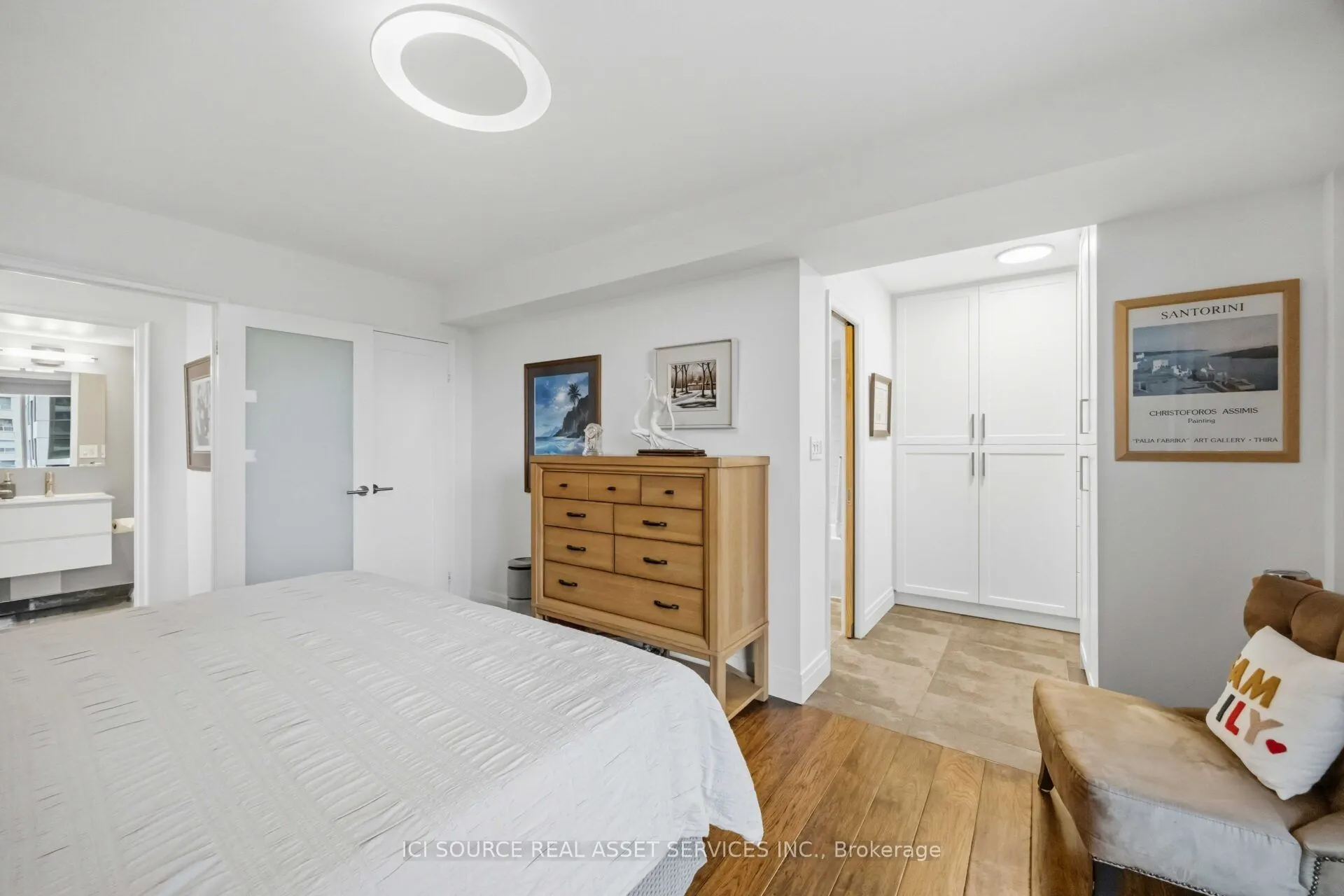 50 Quebec Avenue #1601