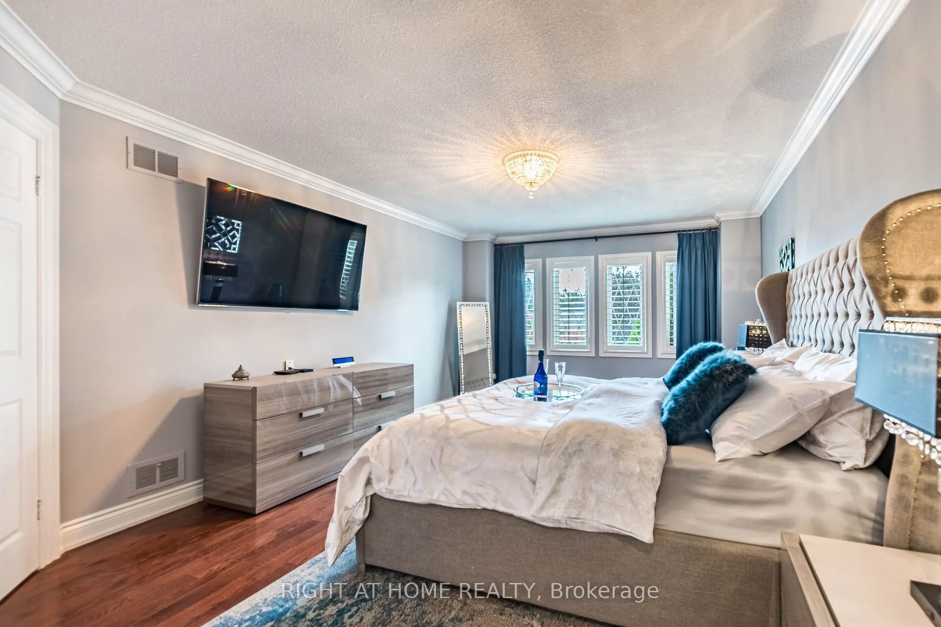 2029 Saint Andrew's Place