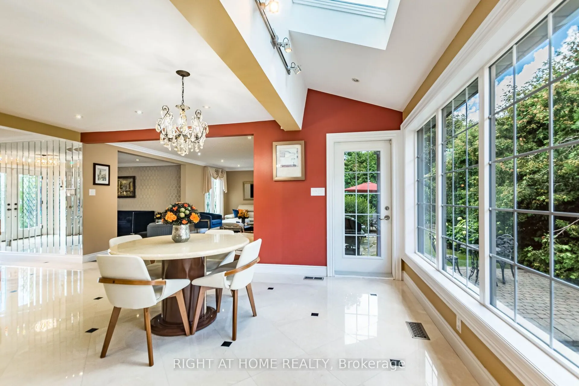 2029 Saint Andrew's Place