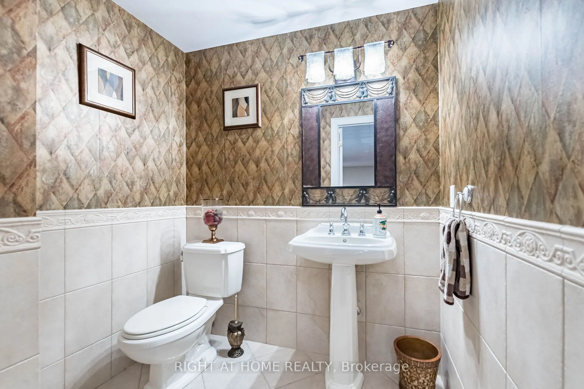 2029 Saint Andrew's Place