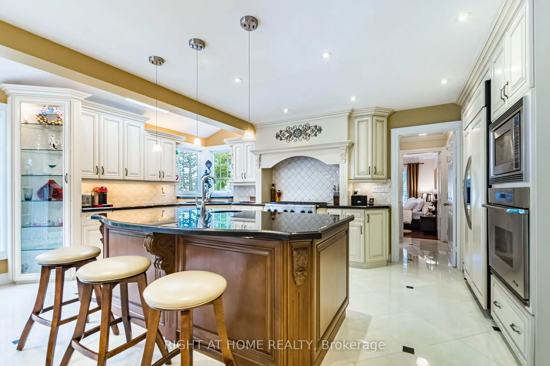 2029 Saint Andrew's Place