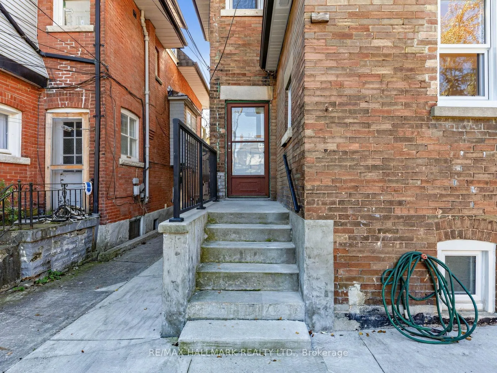43 Highview Crescent #1