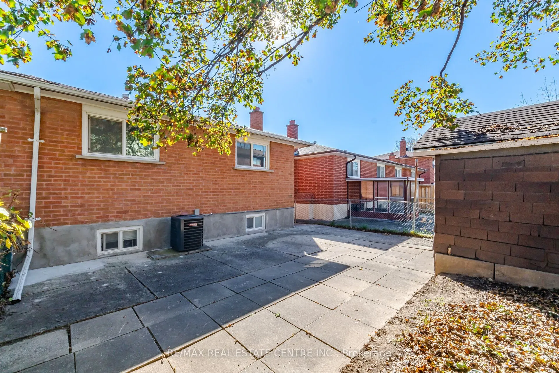10 Major Oaks Drive