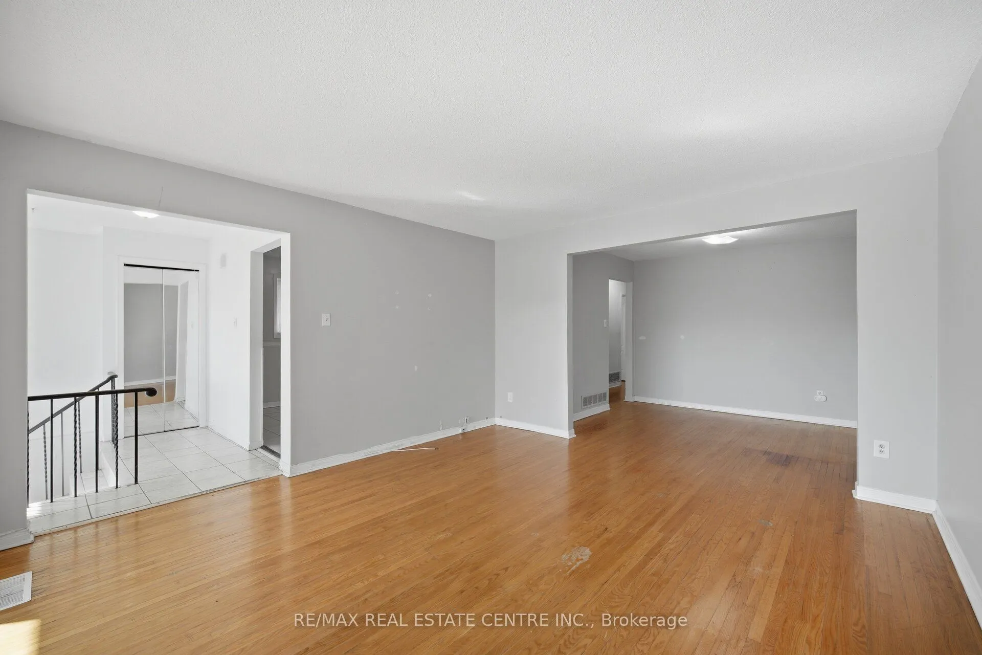 10 Major Oaks Drive