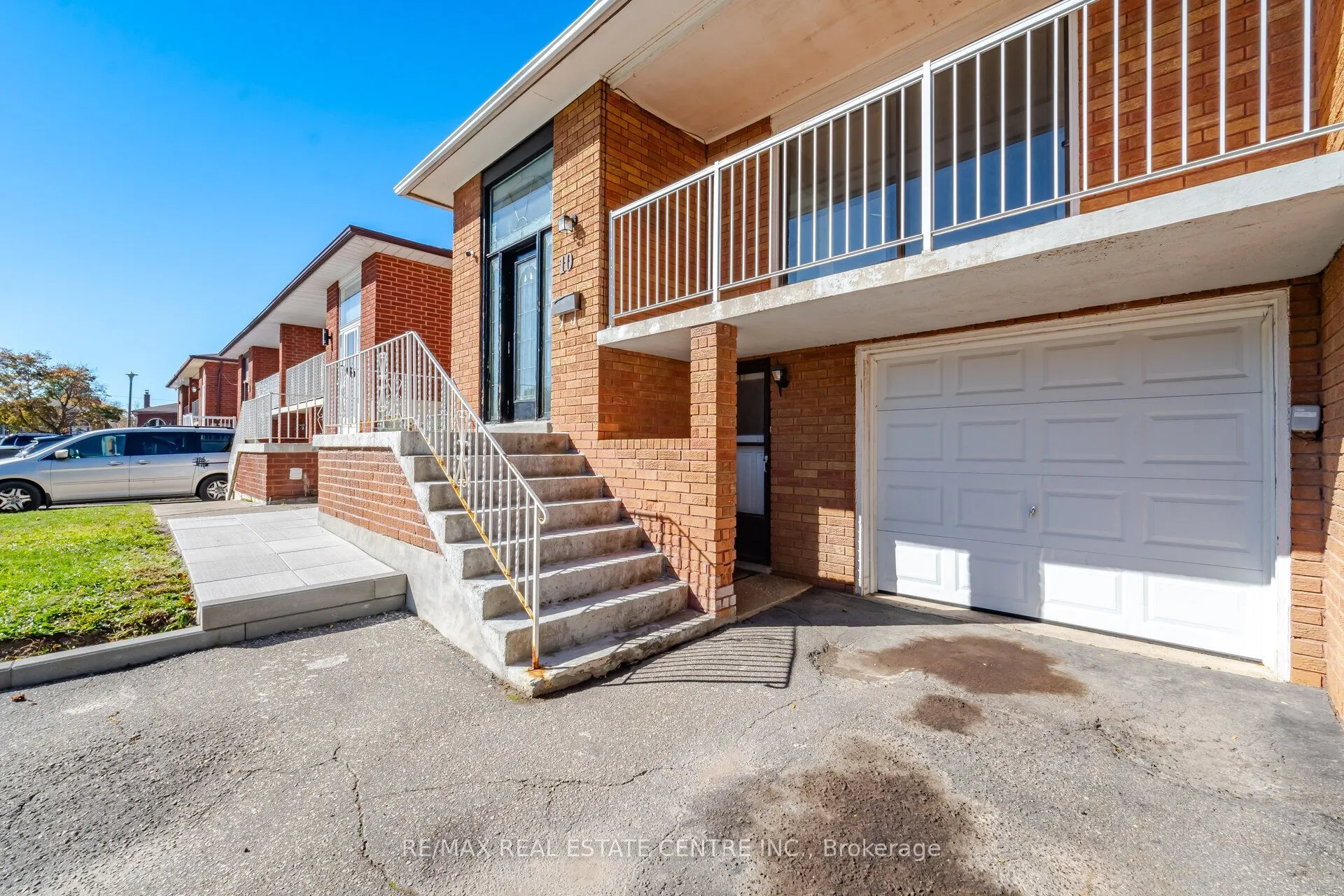 10 Major Oaks Drive
