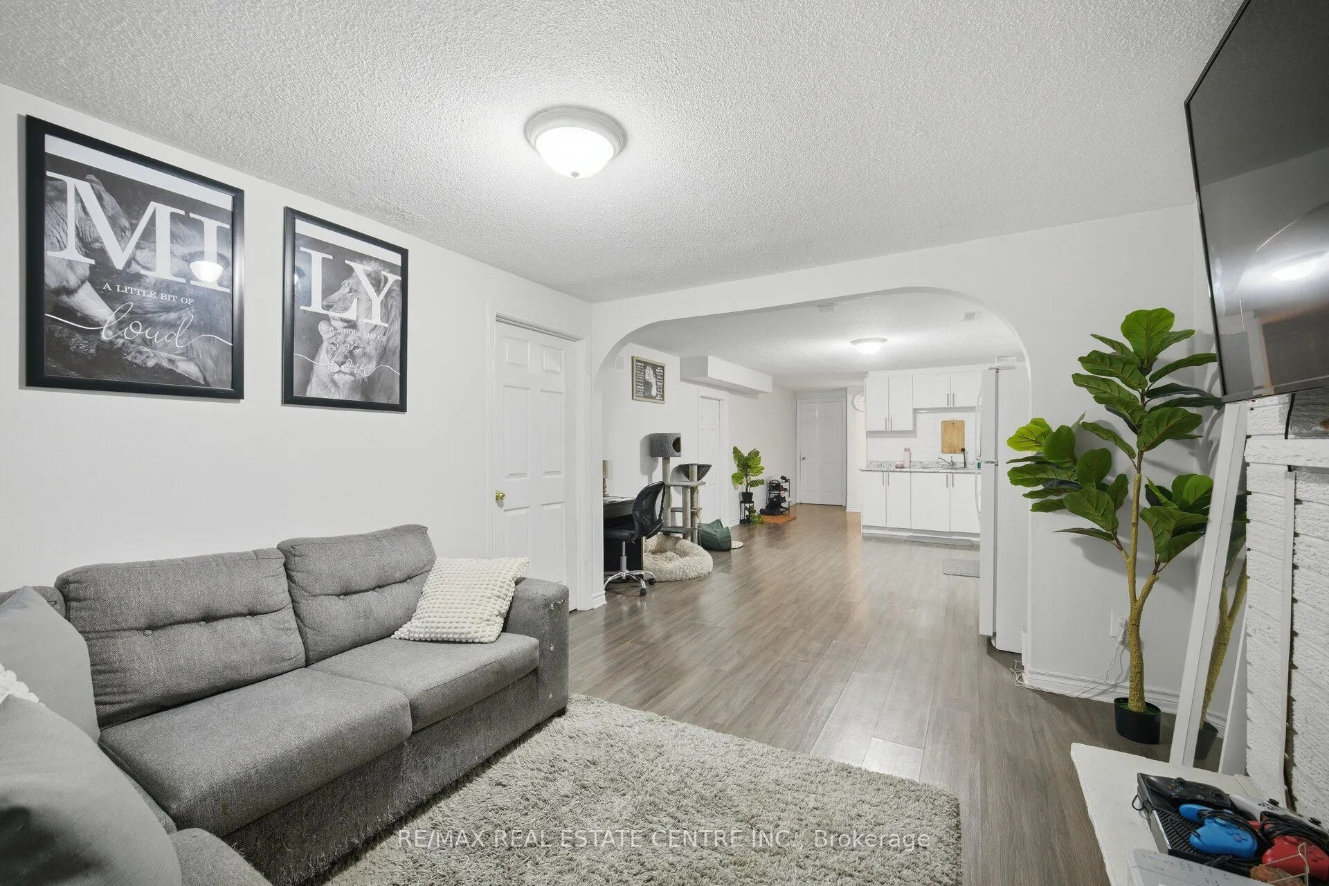 10 Major Oaks Drive