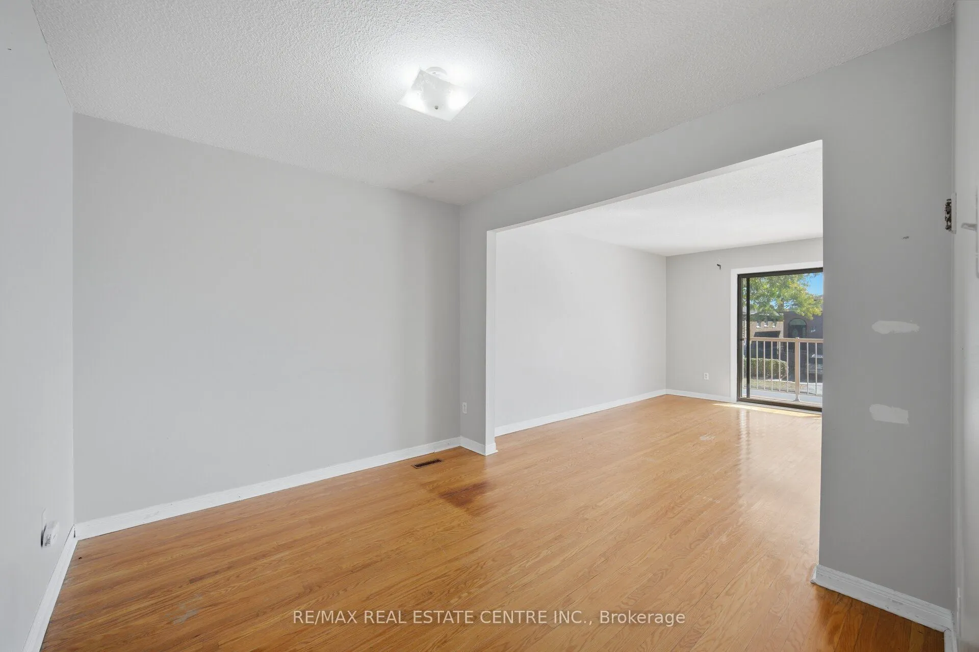 10 Major Oaks Drive