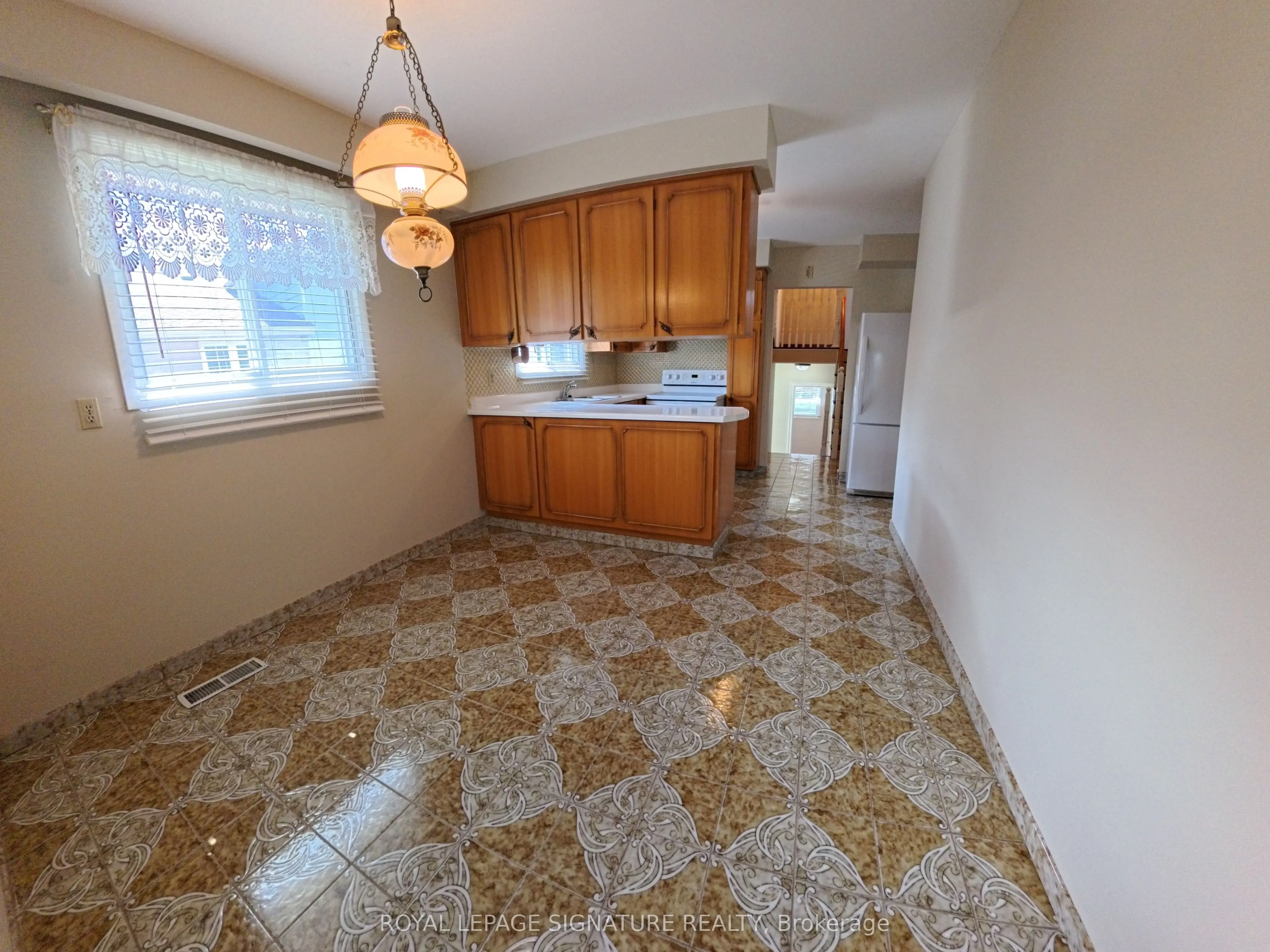 3612 Birchmeadow Crescent