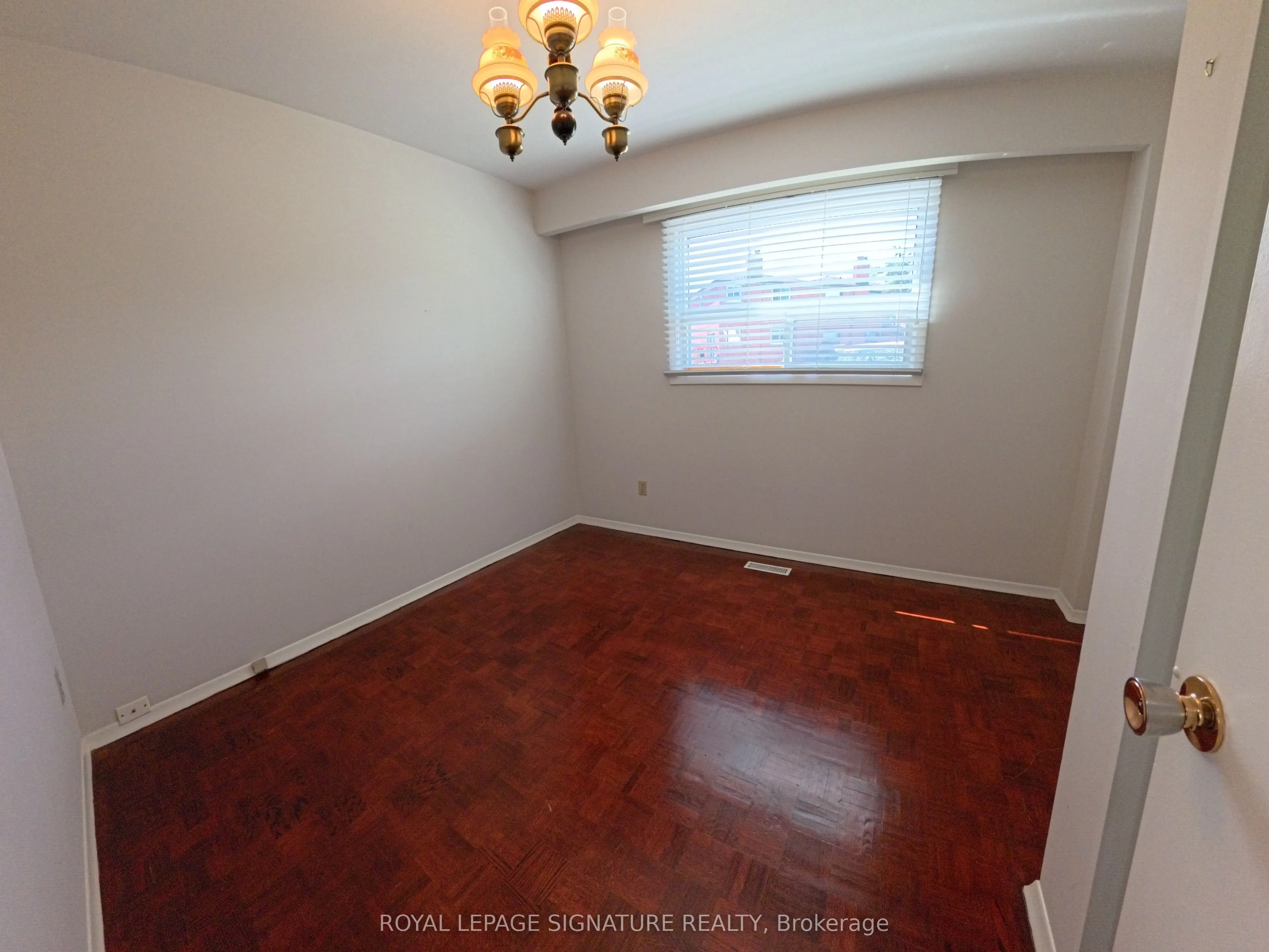 3612 Birchmeadow Crescent
