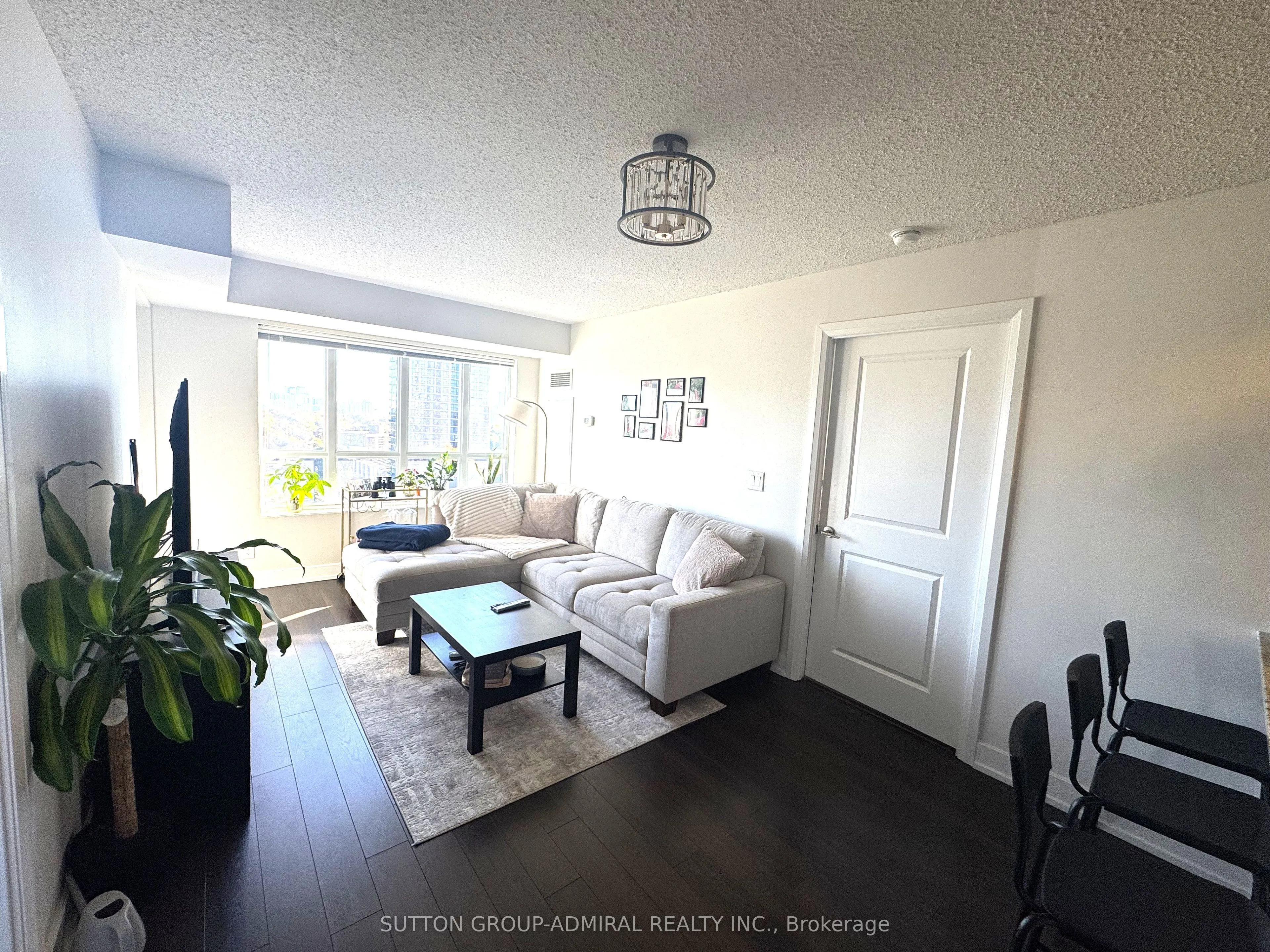 2 Eva Road E #1026
