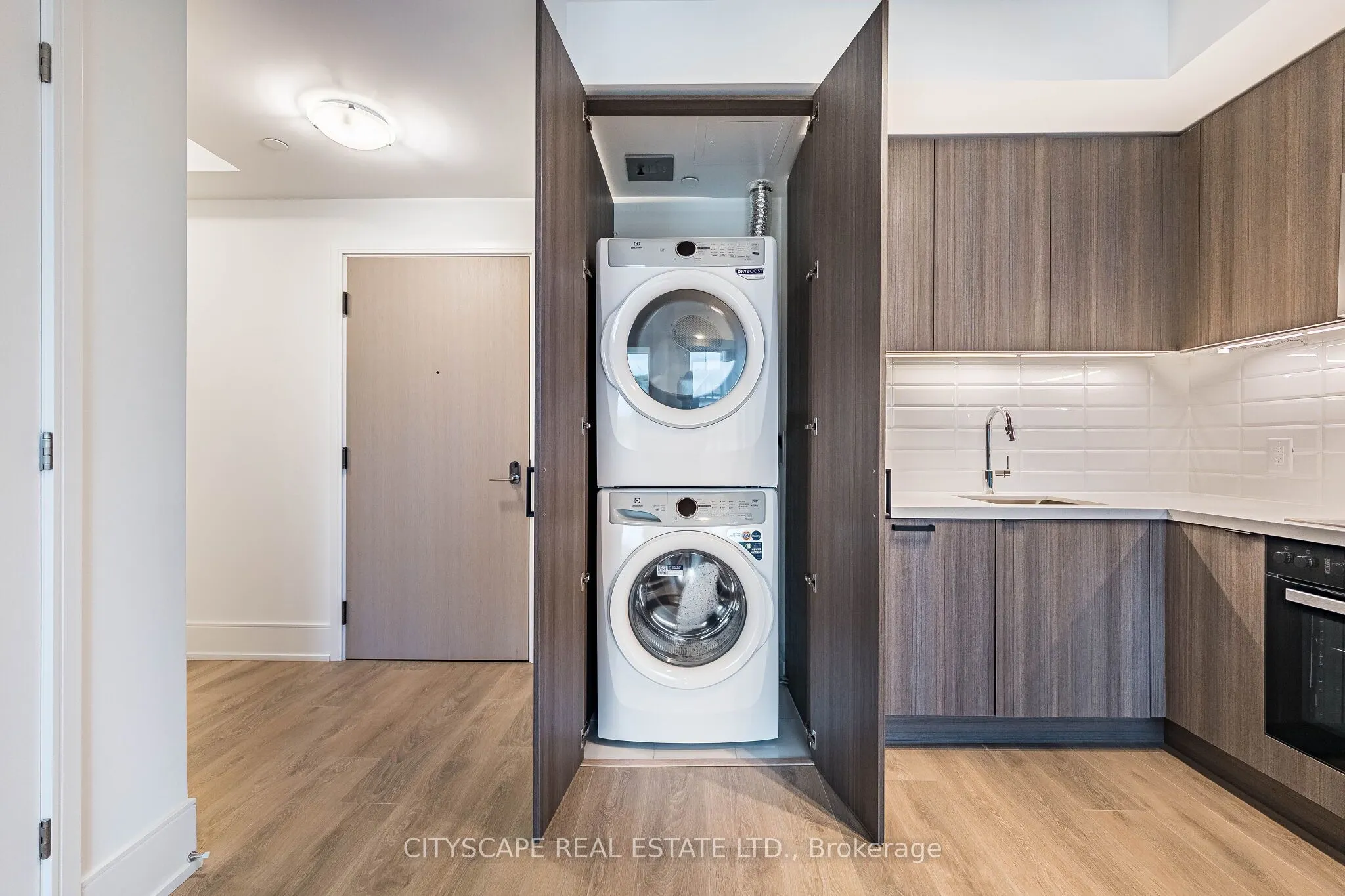2450 Bloor Street W #316
