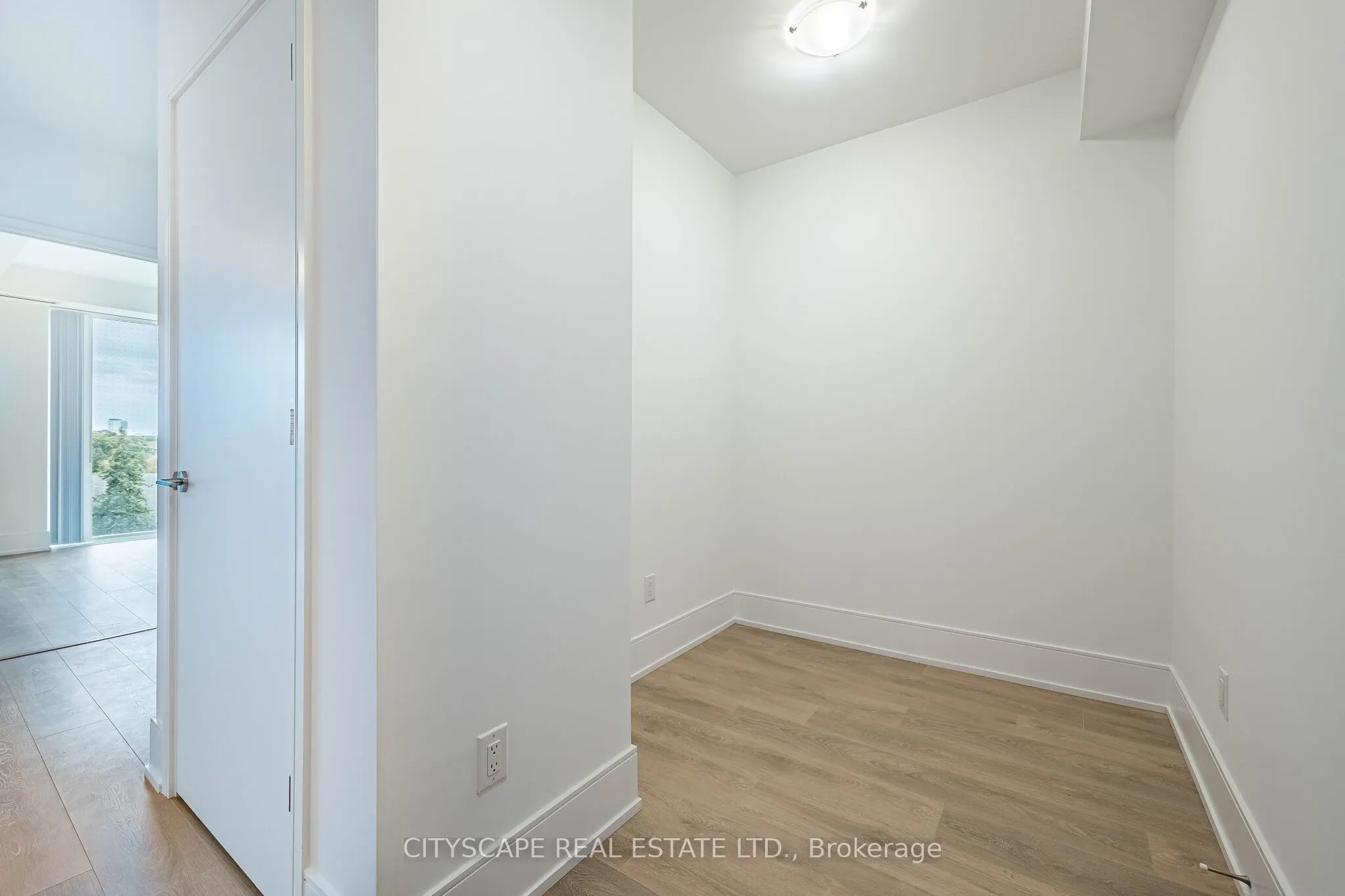 2450 Bloor Street W #316