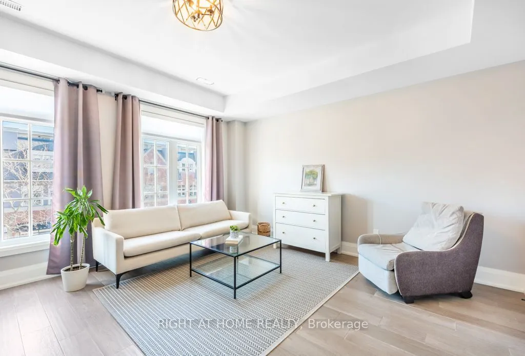 121 Lakeshore Road W #5