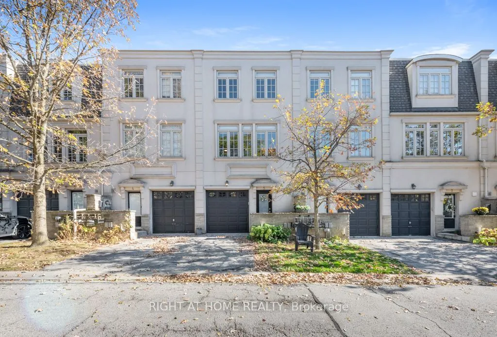 121 Lakeshore Road W #5