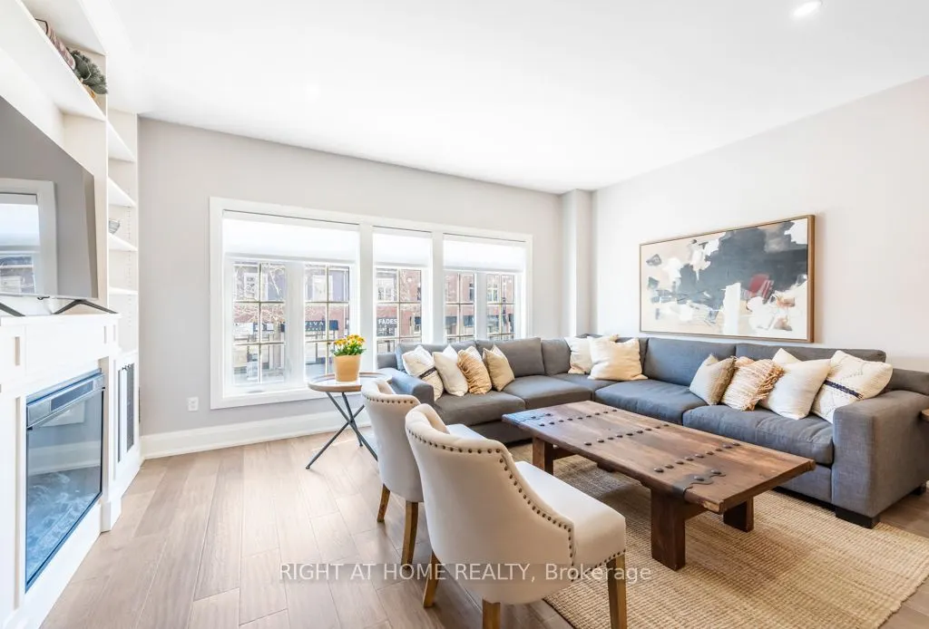121 Lakeshore Road W #5
