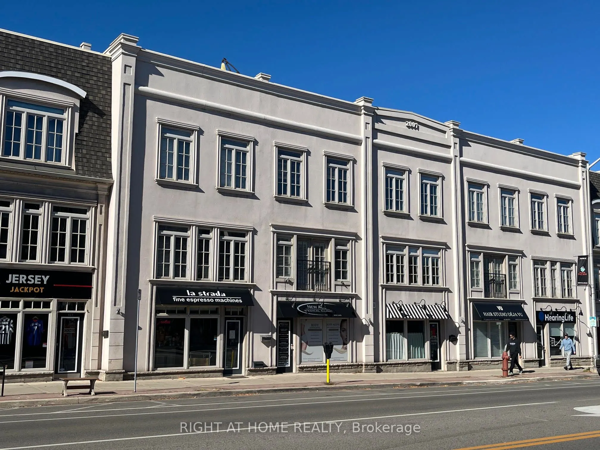 121 Lakeshore Road W #5