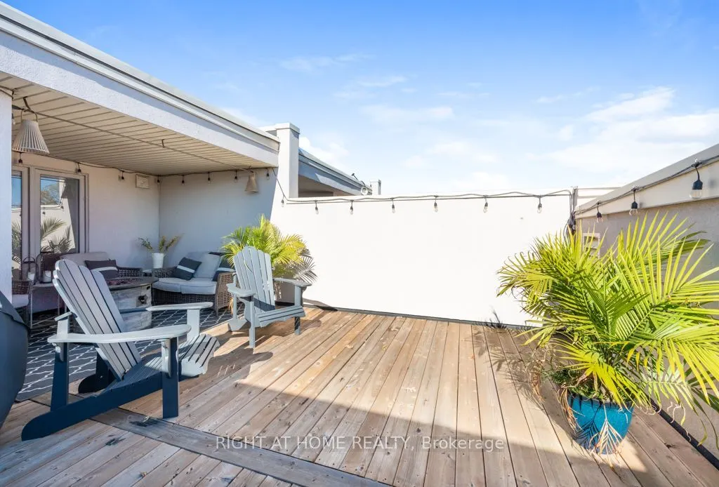 121 Lakeshore Road W #5