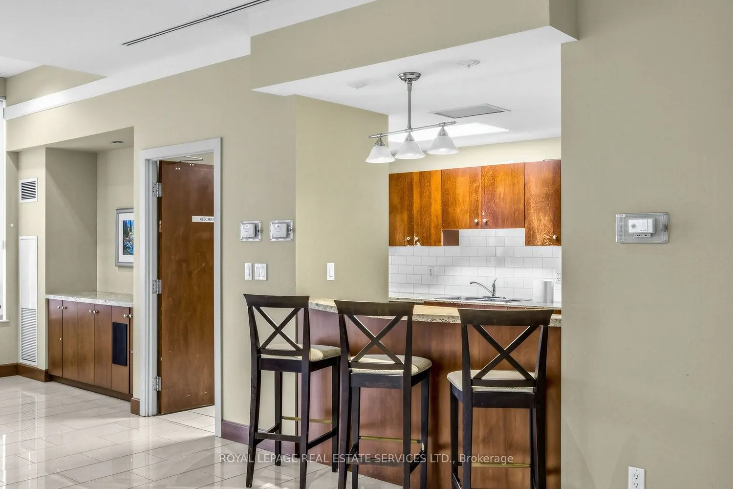 1359 Rathburn Road E #1704