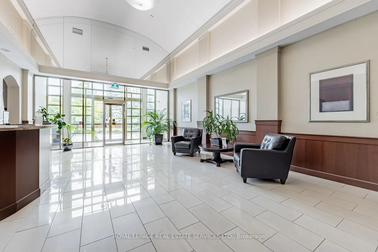 1359 Rathburn Road E #1704