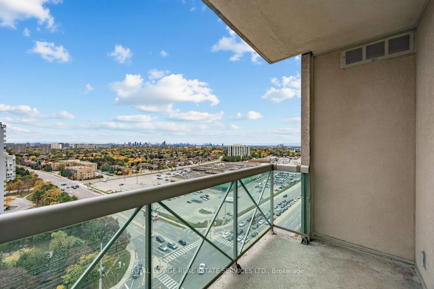 1359 Rathburn Road E #1704