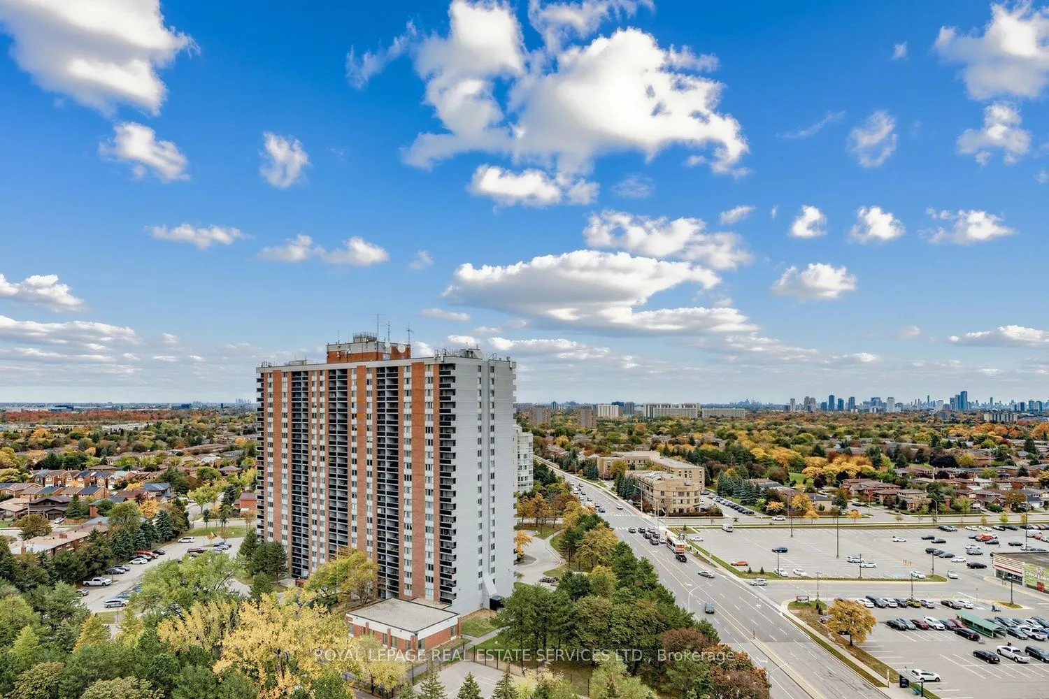1359 Rathburn Road E #1704