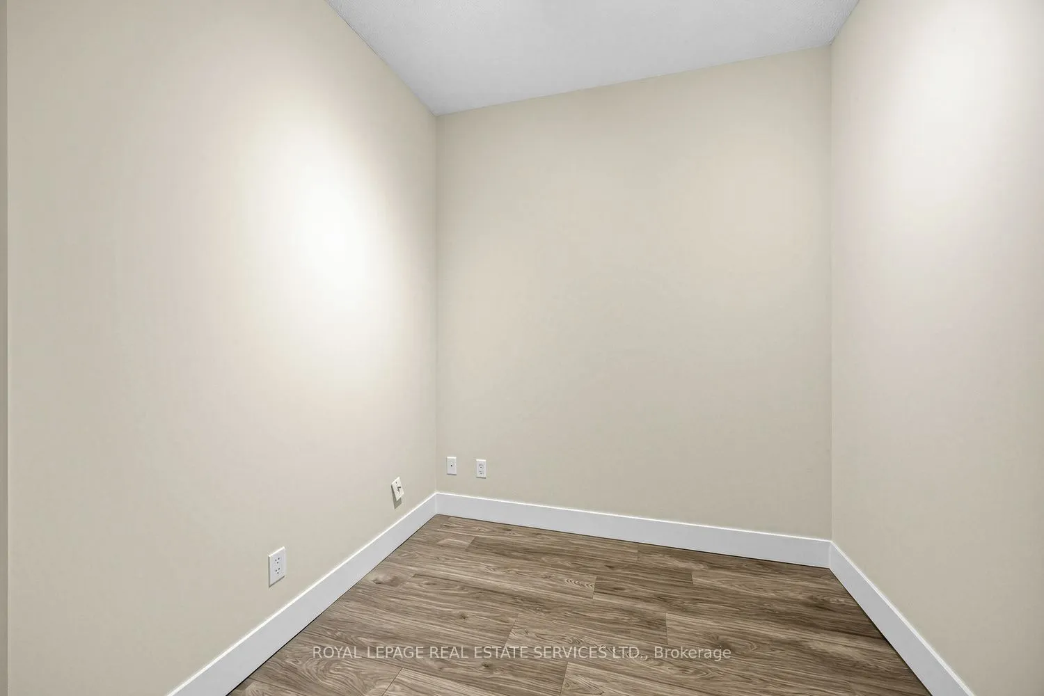 1359 Rathburn Road E #1704