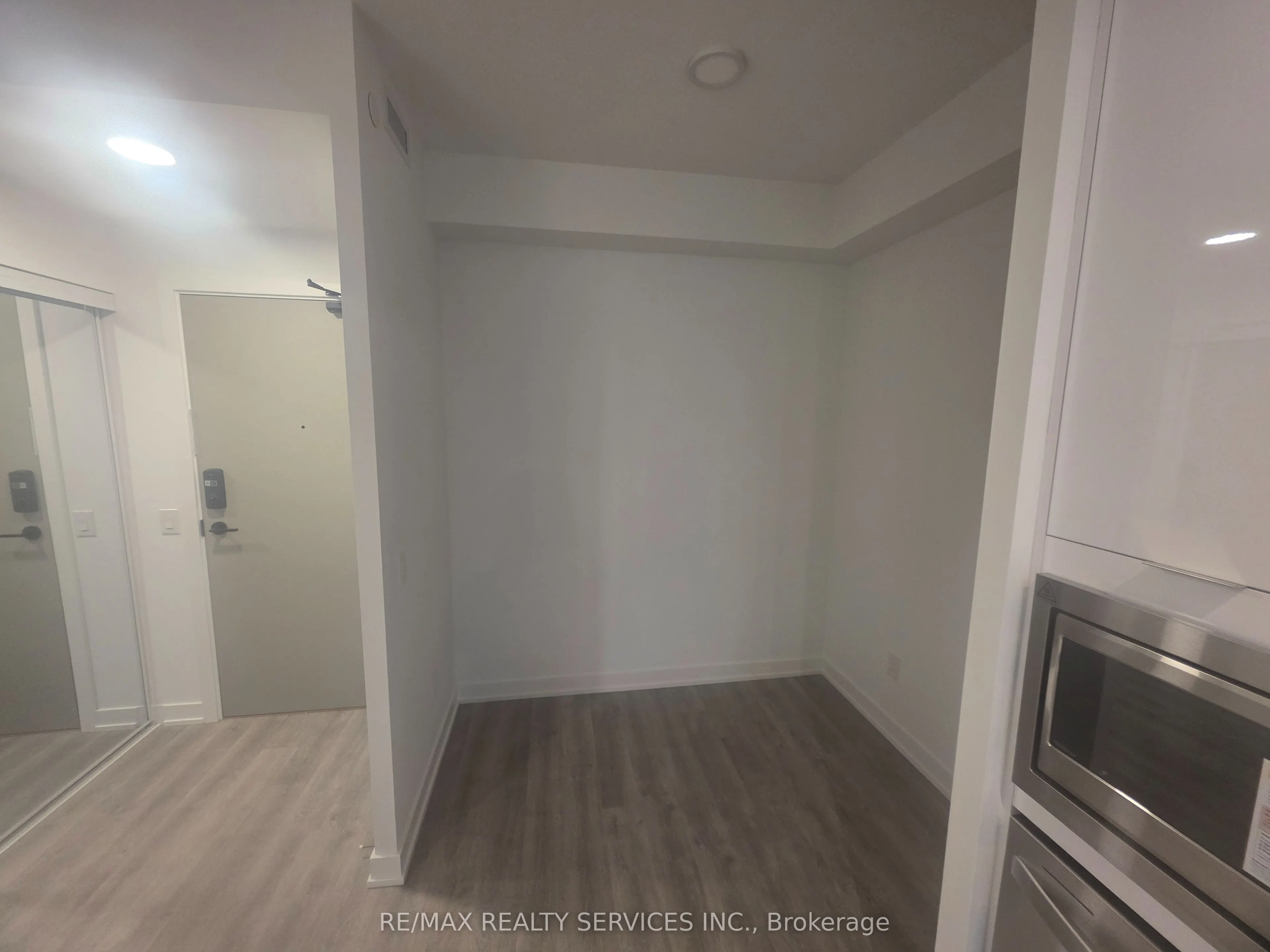 5105 Hurontario Street #1504
