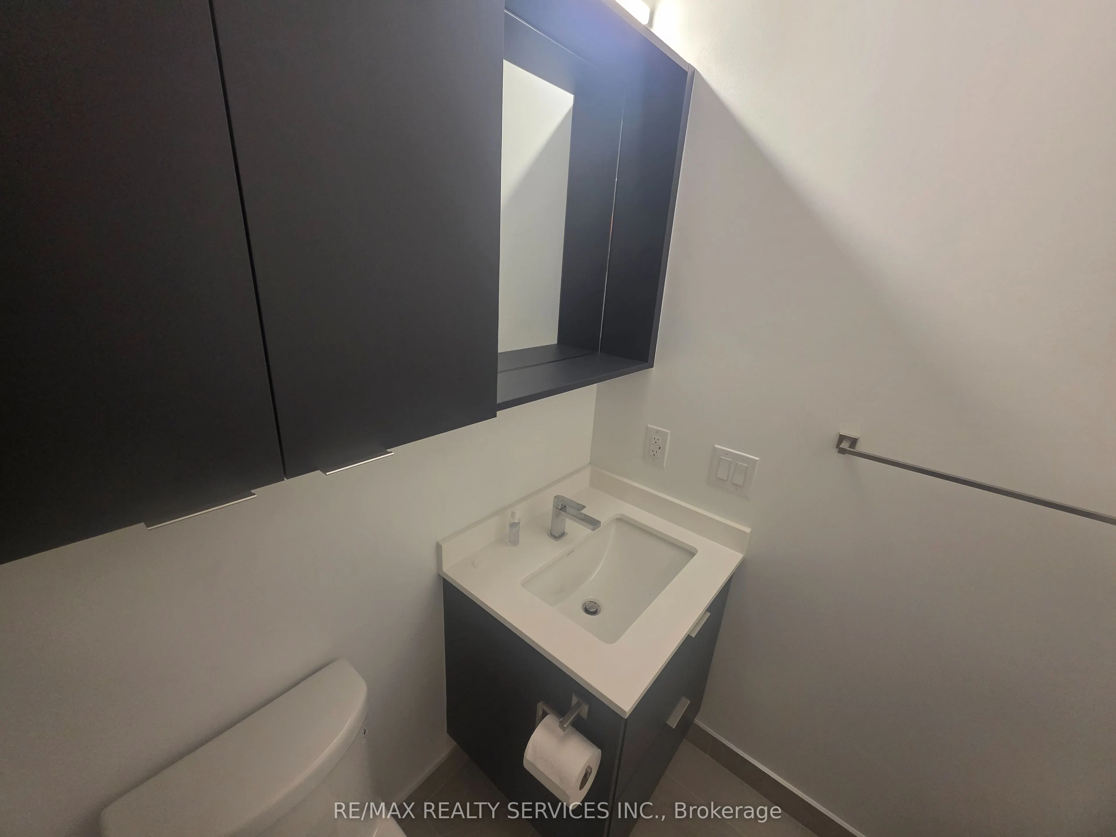 5105 Hurontario Street #1504